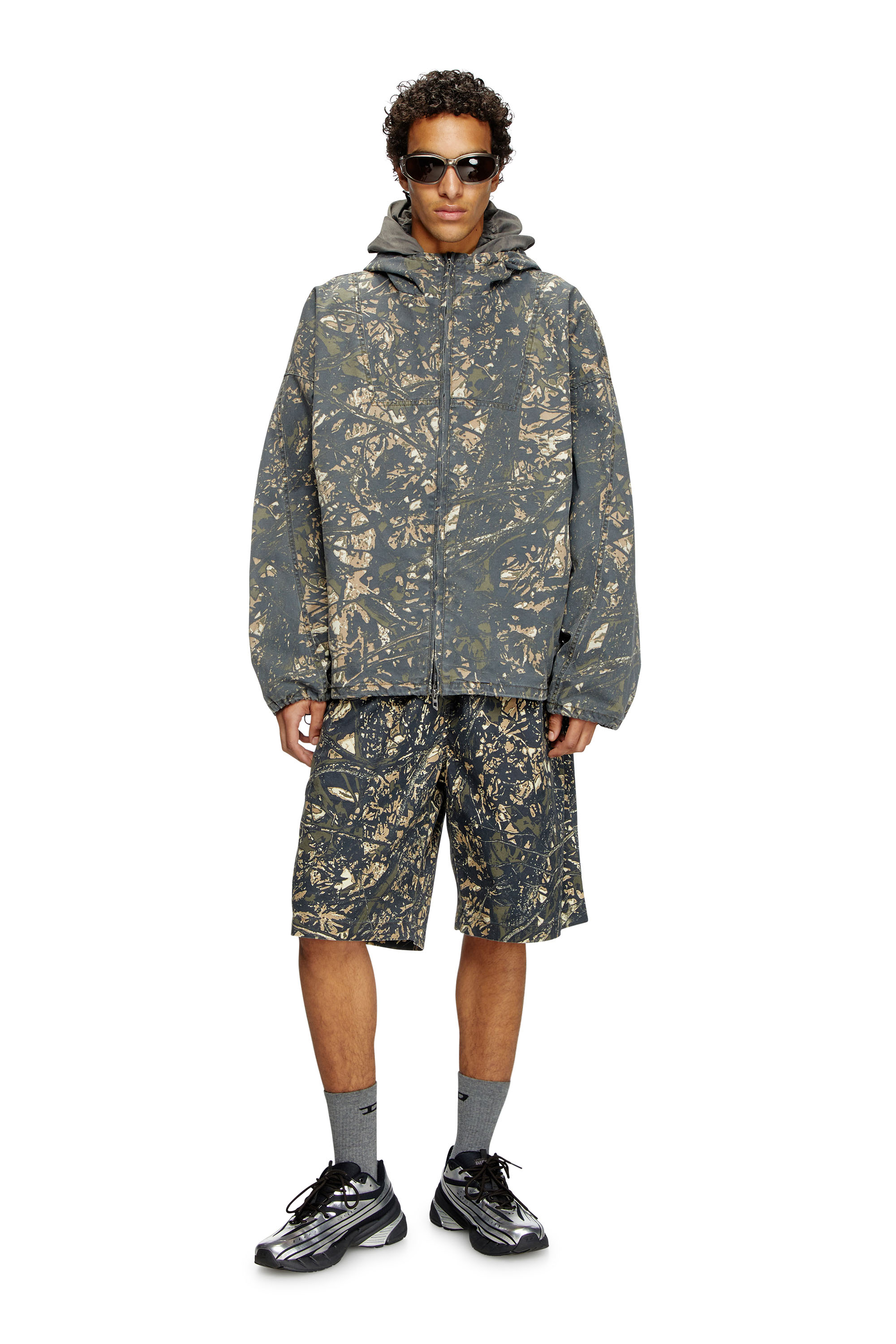 Diesel - J-LINT, Herren Jacke mit Kapuze und Camouflage-Print in Grün/Braun - 2