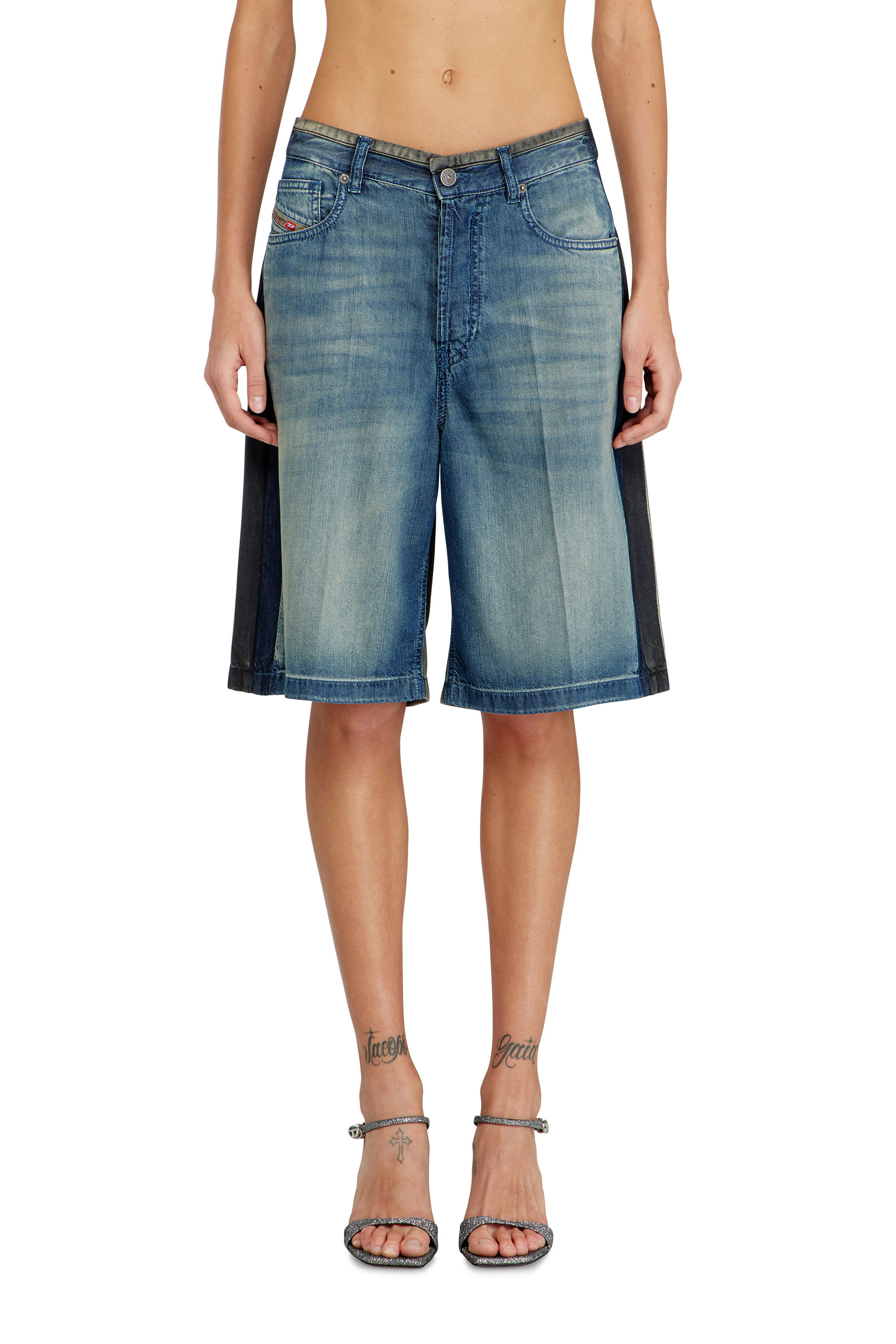 Diesel - DE-SIRE-SHORT-S1, Damen Bermuda-Jeansshorts in Kontrastwaschungen in null - 1