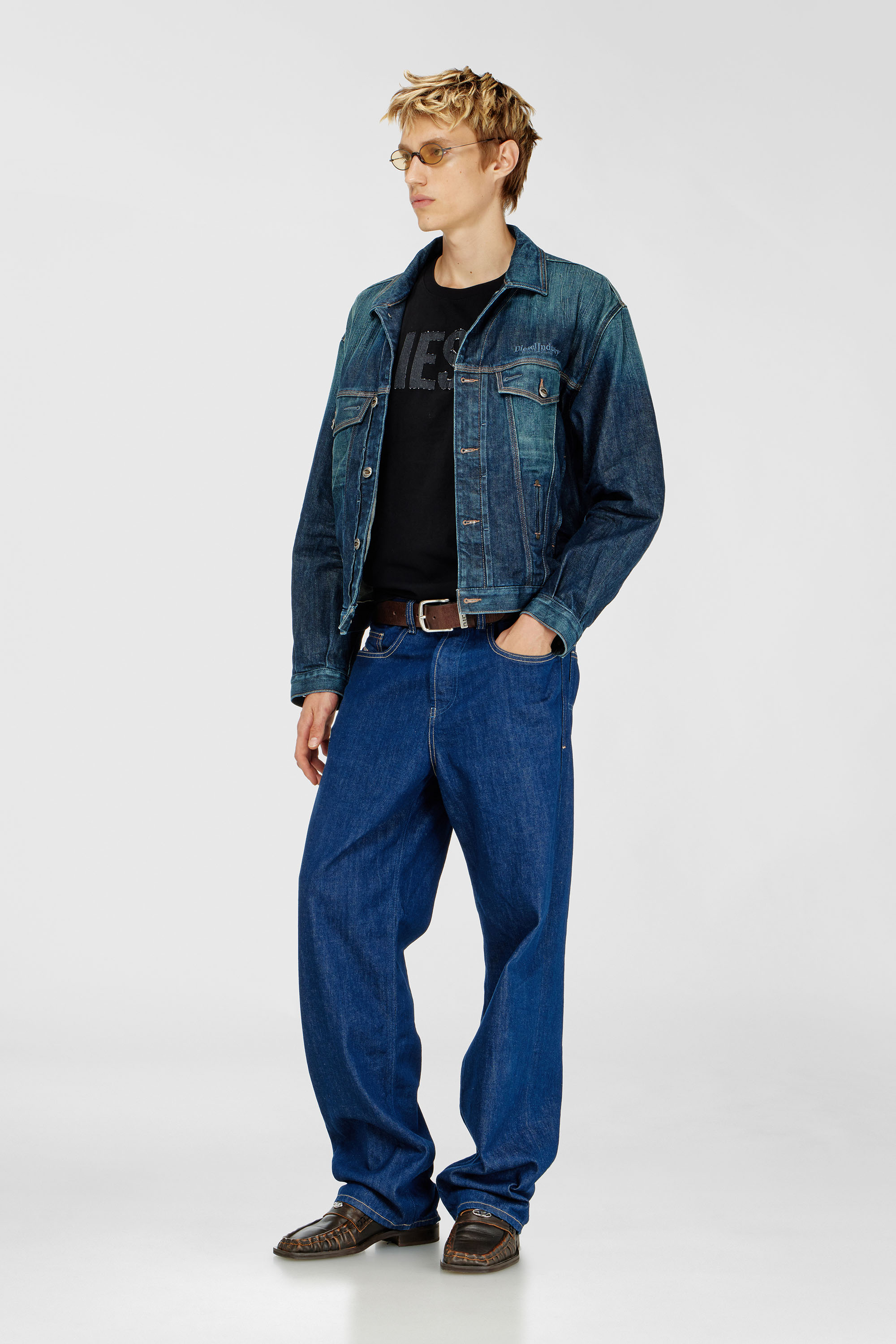 Diesel - T-JUST-APP-T92, Herren T-Shirt aus Baumwolle mit tonalem Diesel-Logoprint in Schwarz - 2