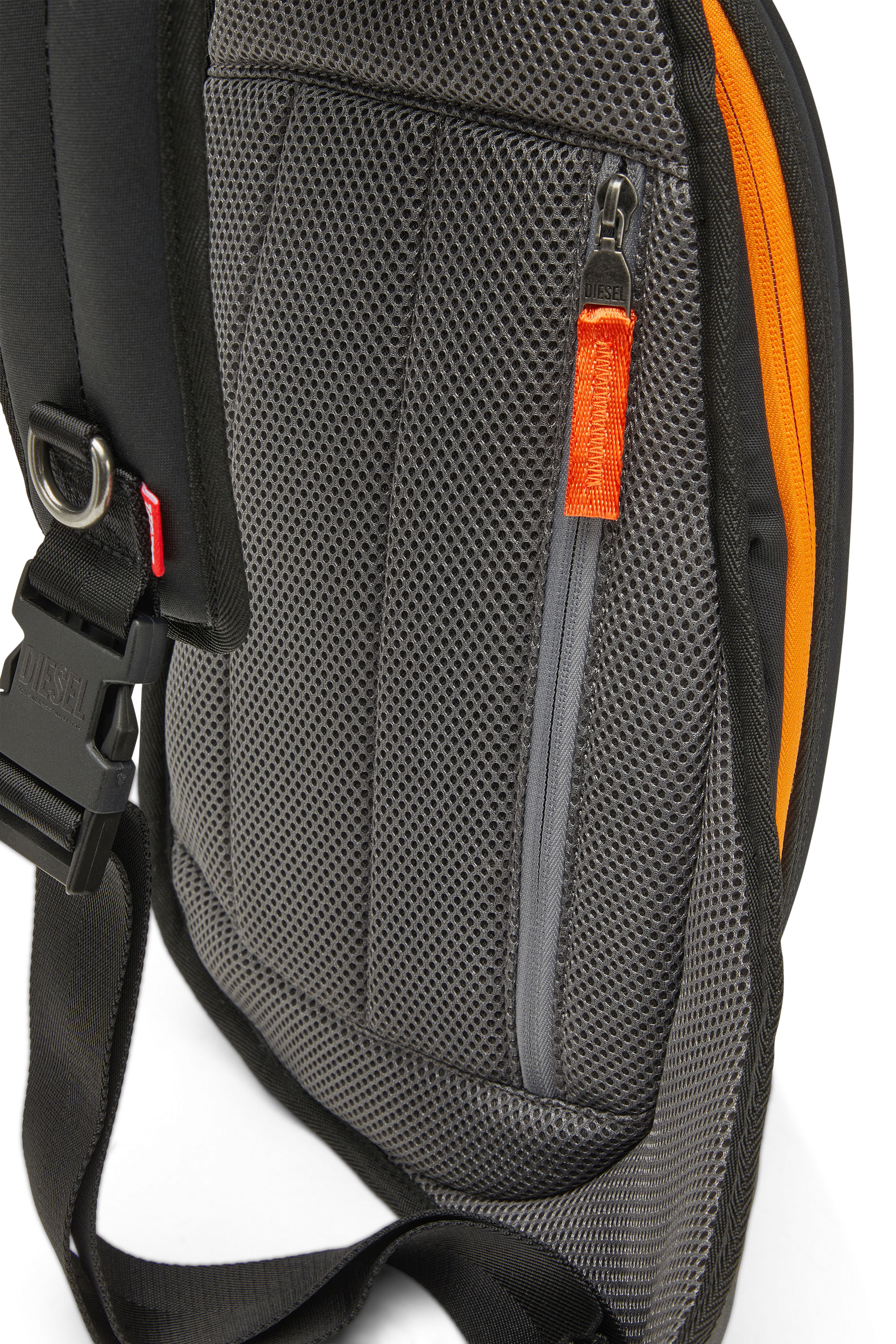 Diesel - 1DR-POD SLING BAG, Schwarz - Image 4