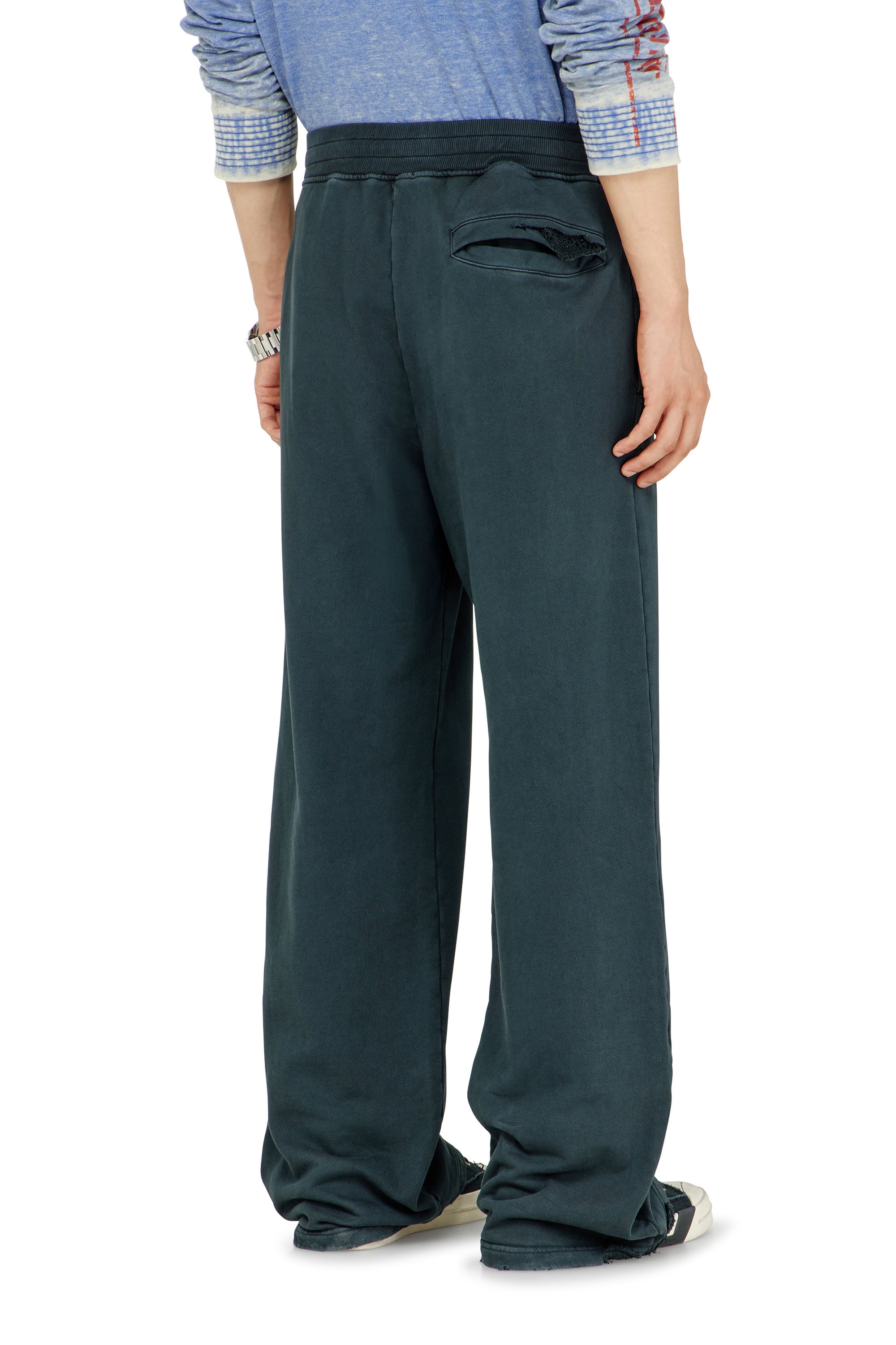 Diesel - P-MARTAINS-CRYSTALS, Herren Verwaschene Sweatpants mit Kristalldetails in Blau - 3