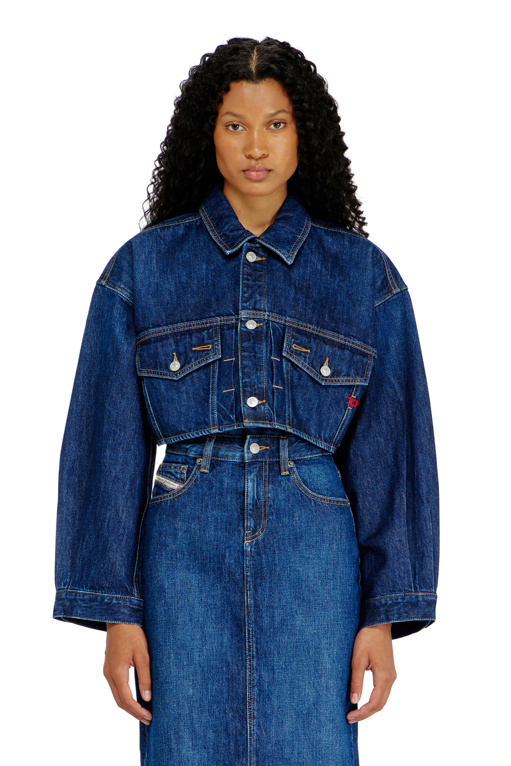 Diesel - DE-MALLEY, Damen Cropped oversized denim trucker jacket

&Uuml;bergro&szlig;e cropped Denim-Truckerjacke in Mittelblau - 3