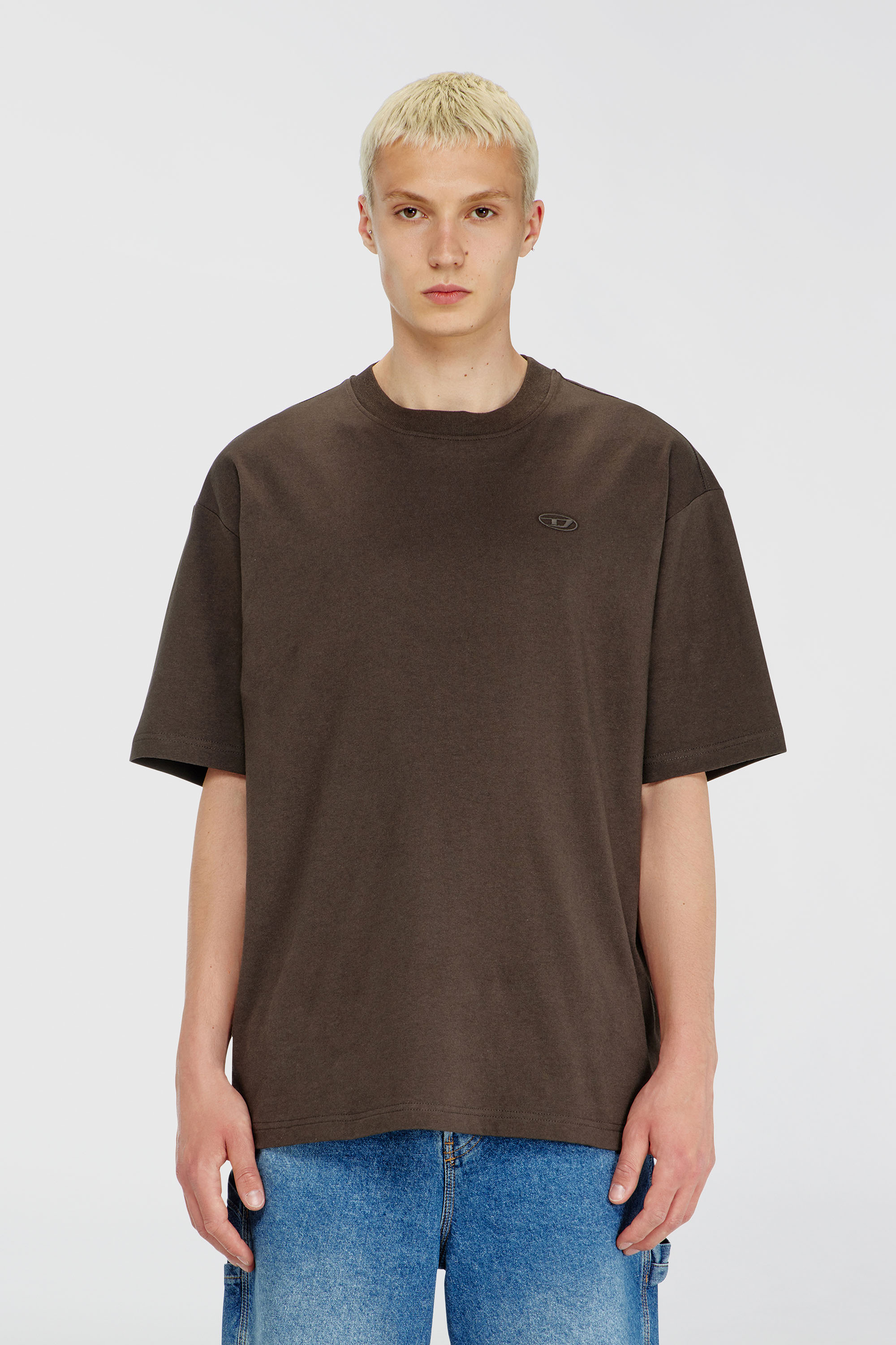 Diesel - T-BOGGY-MEGOVAL-D, Herren T-Shirt mit gro&szlig;er Oval D-Stickerei in Braun - 3