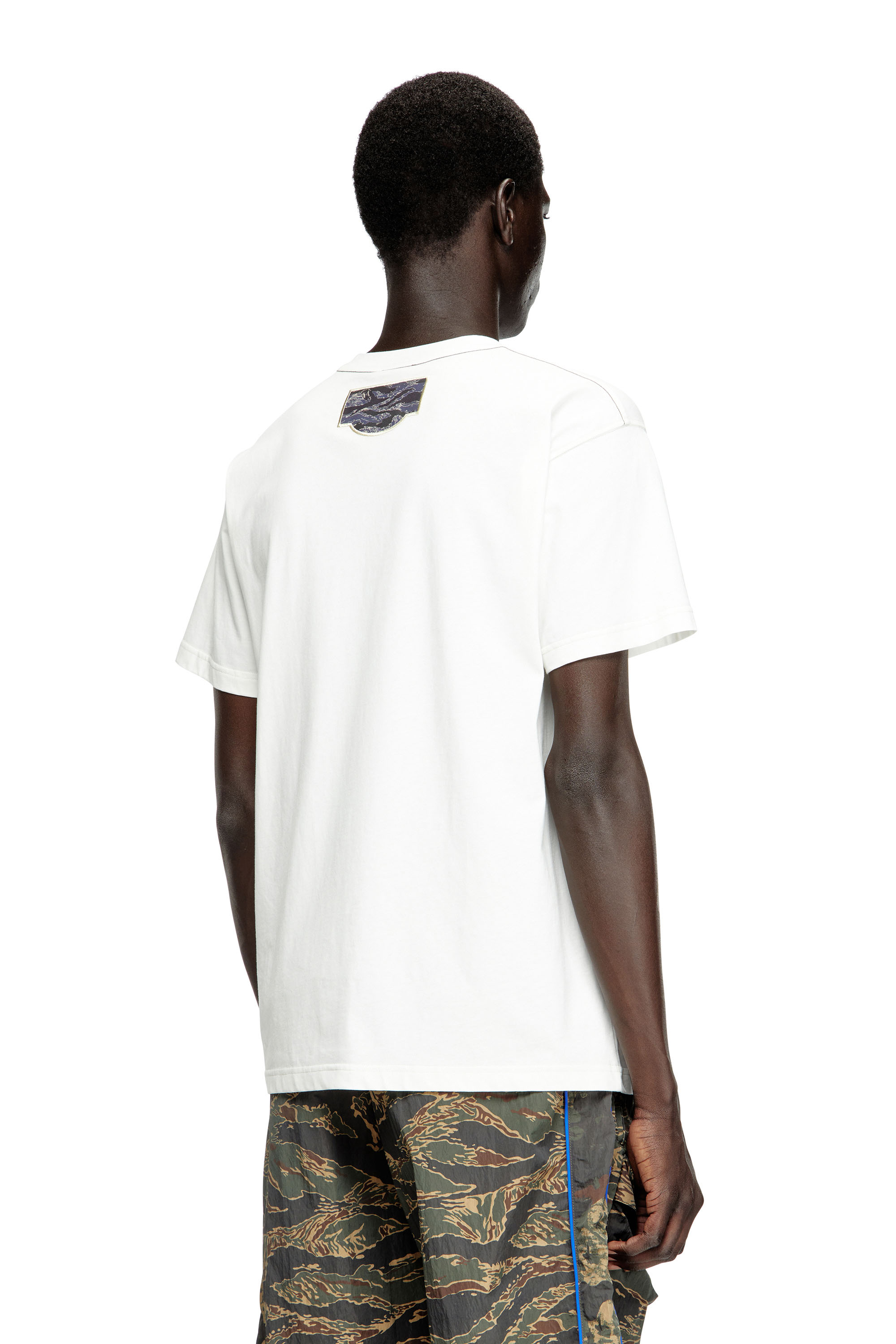 Diesel - T-NORM-T3, Herren T-Shirt mit Camo-Logo-Patch in null - 4
