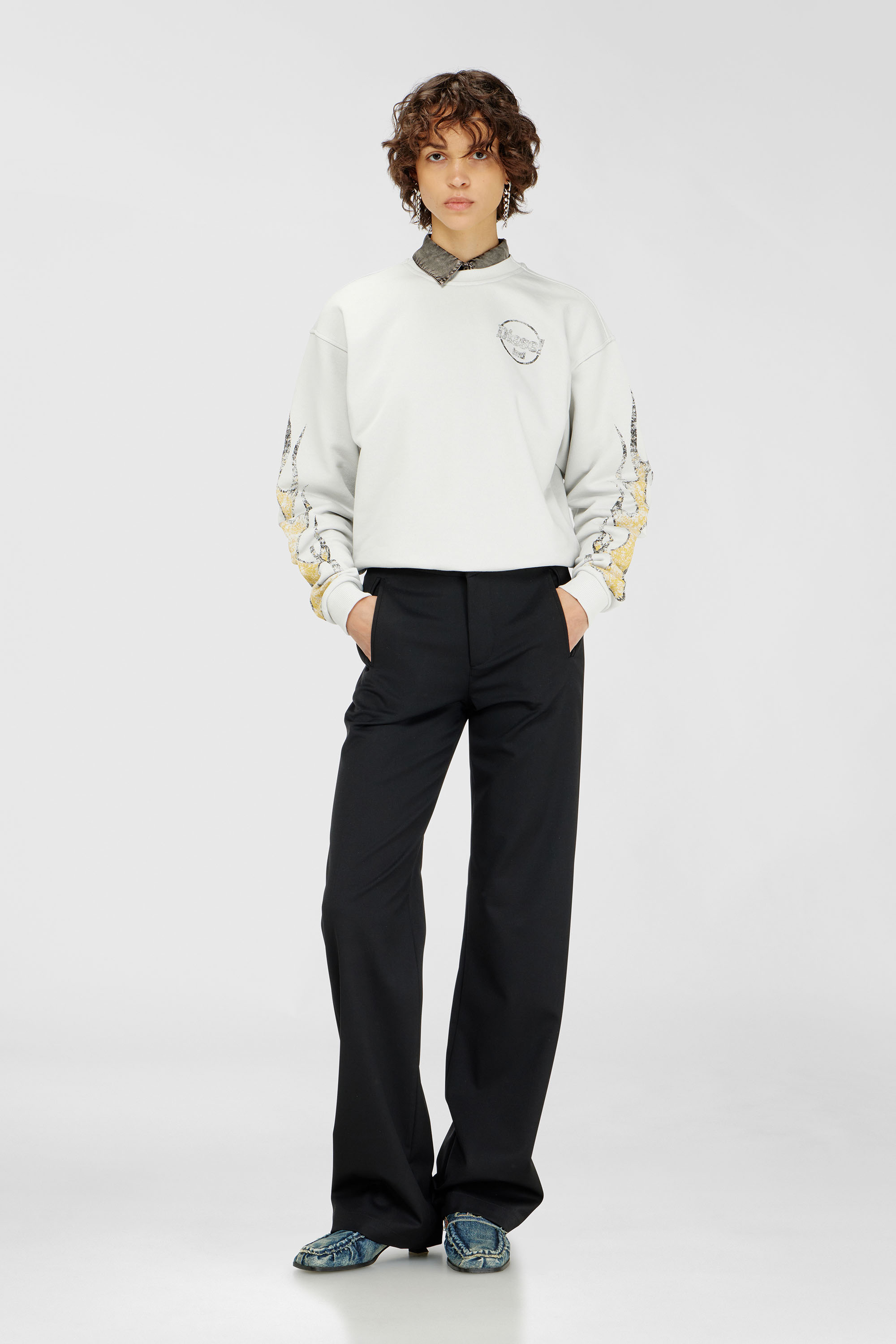 Sweatshirt mit Kordelzugsaum und crack print