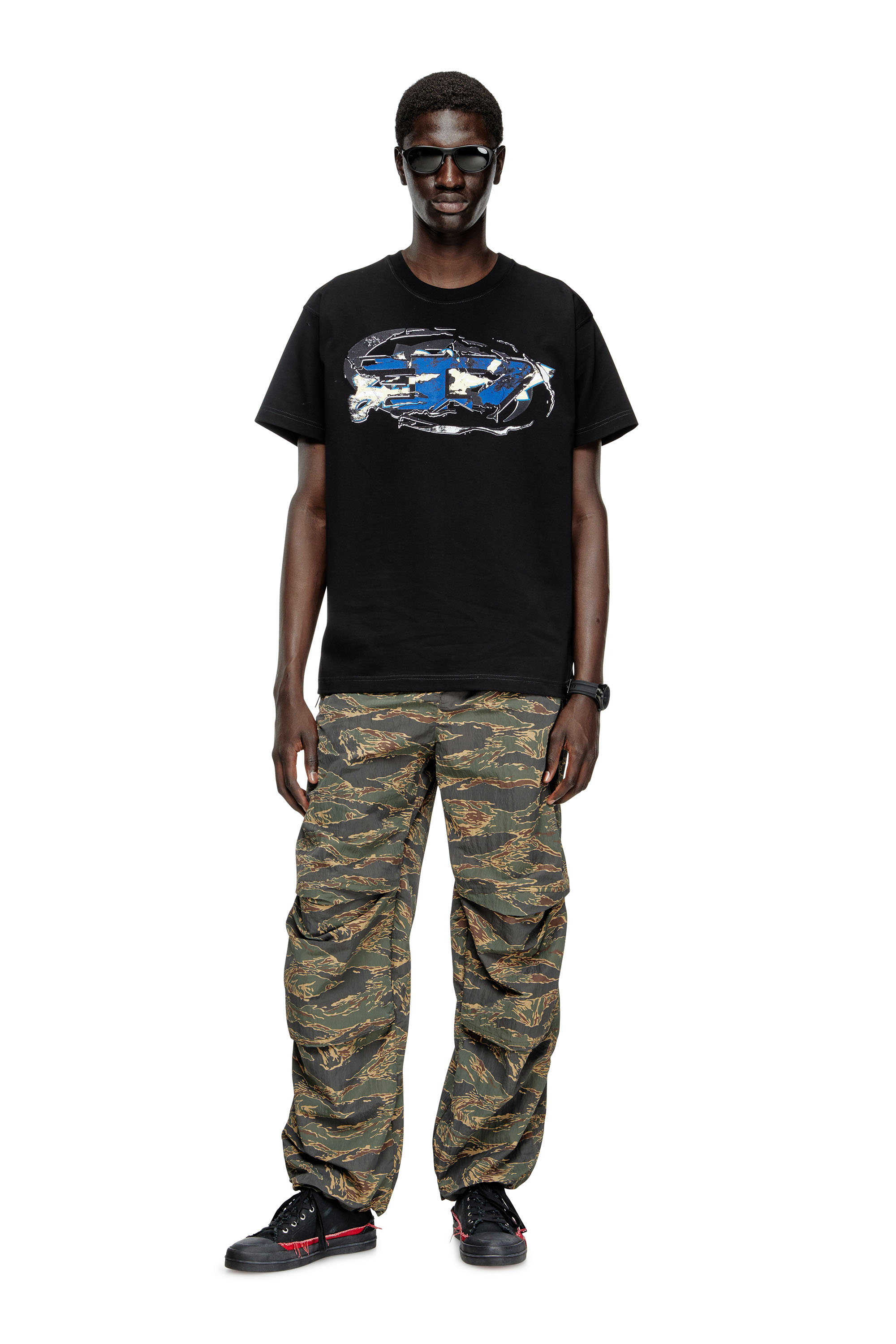 Diesel - T-NORM-T11, Herren T-Shirt mit Oval D-Logo in Schwarz - 2