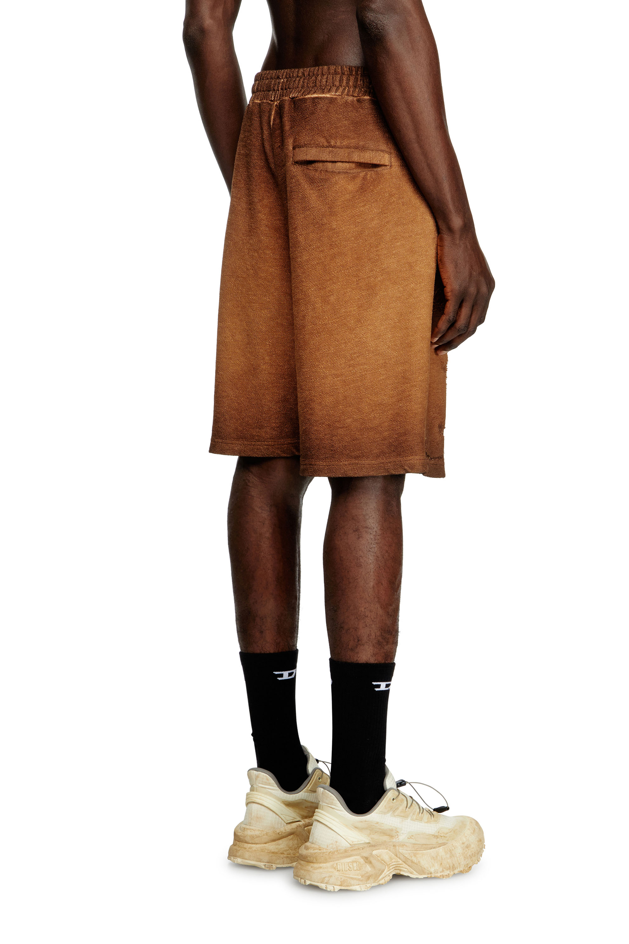 Diesel - P-CROWDE, Herren Sweatshorts mit Phönix-Dévoré in Braun - 3