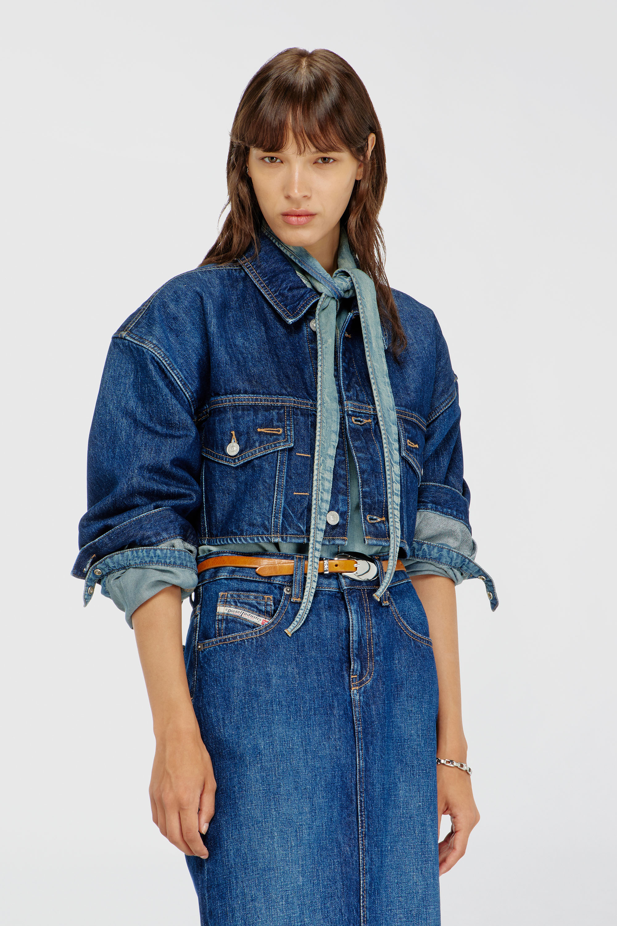 Diesel - DE-MALLEY, Damen Cropped oversized denim trucker jacket

&Uuml;bergro&szlig;e cropped Denim-Truckerjacke in Mittelblau - 3