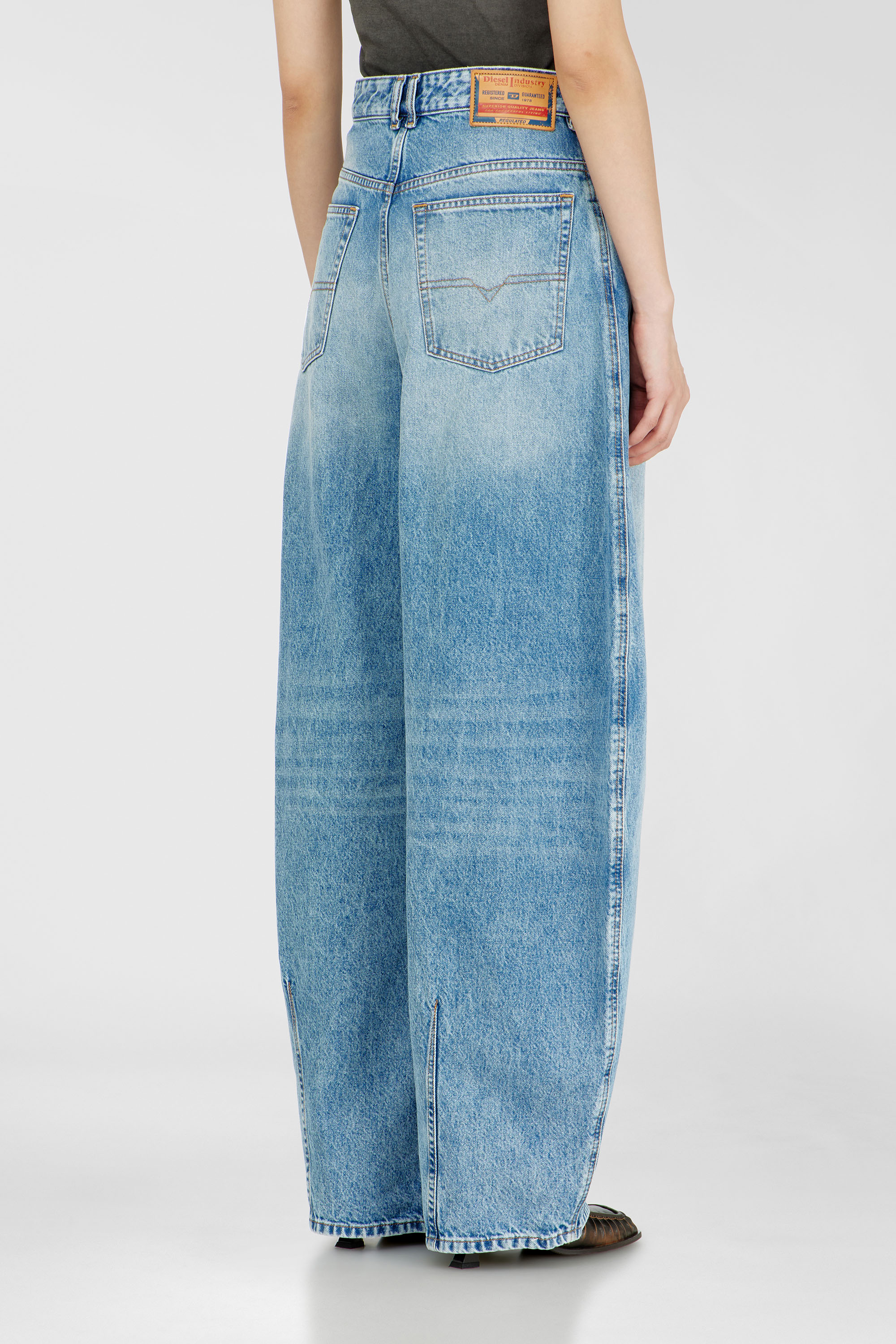 Diesel - Damen Relaxed Jeans 1987 D-Khelz 09I29, Hellblau - 5