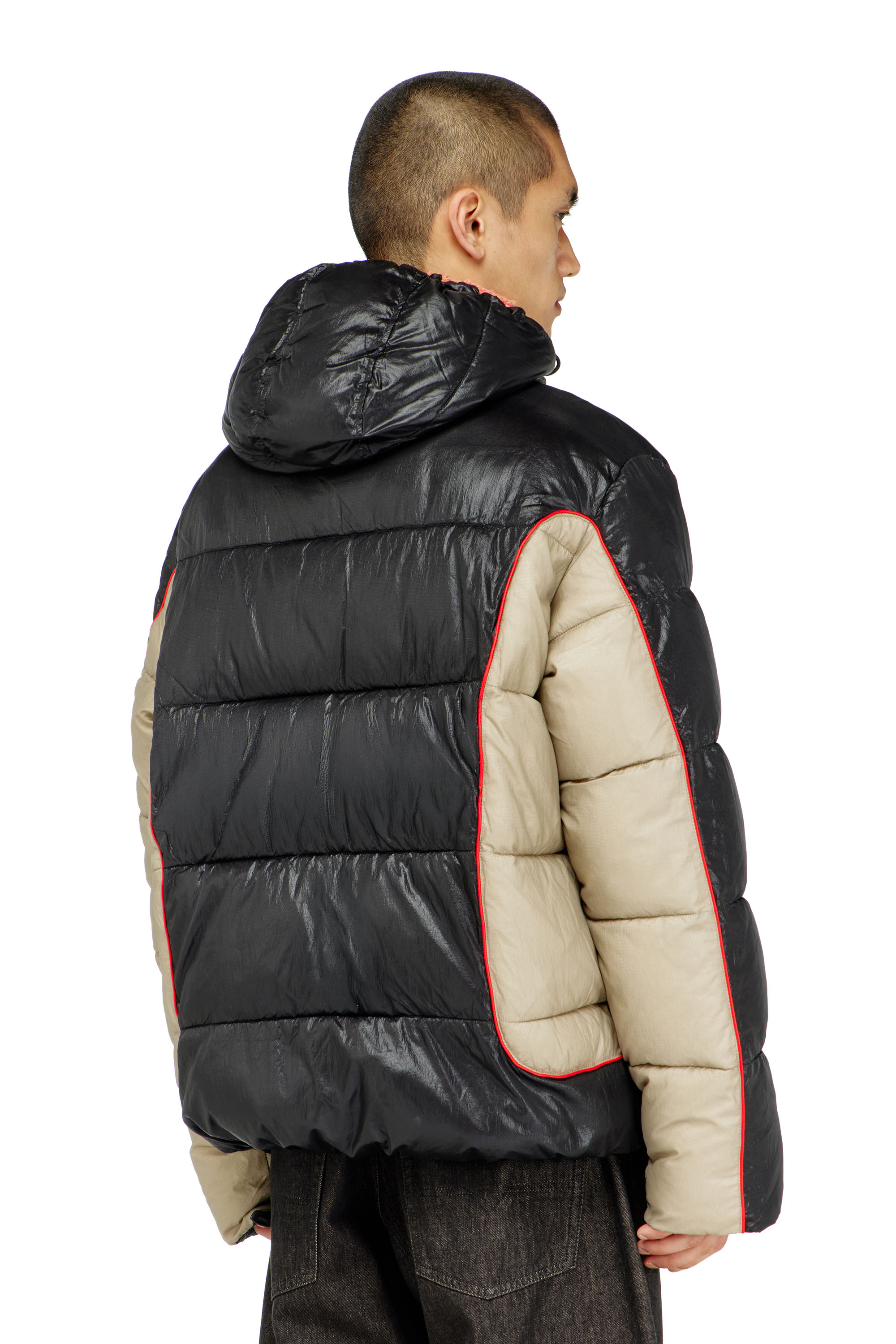 Diesel - W-OSTEND, Herren Pufferjacke mit Kapuze aus gl&auml;nzendem Ripstop in Schwarz/Beige - 4