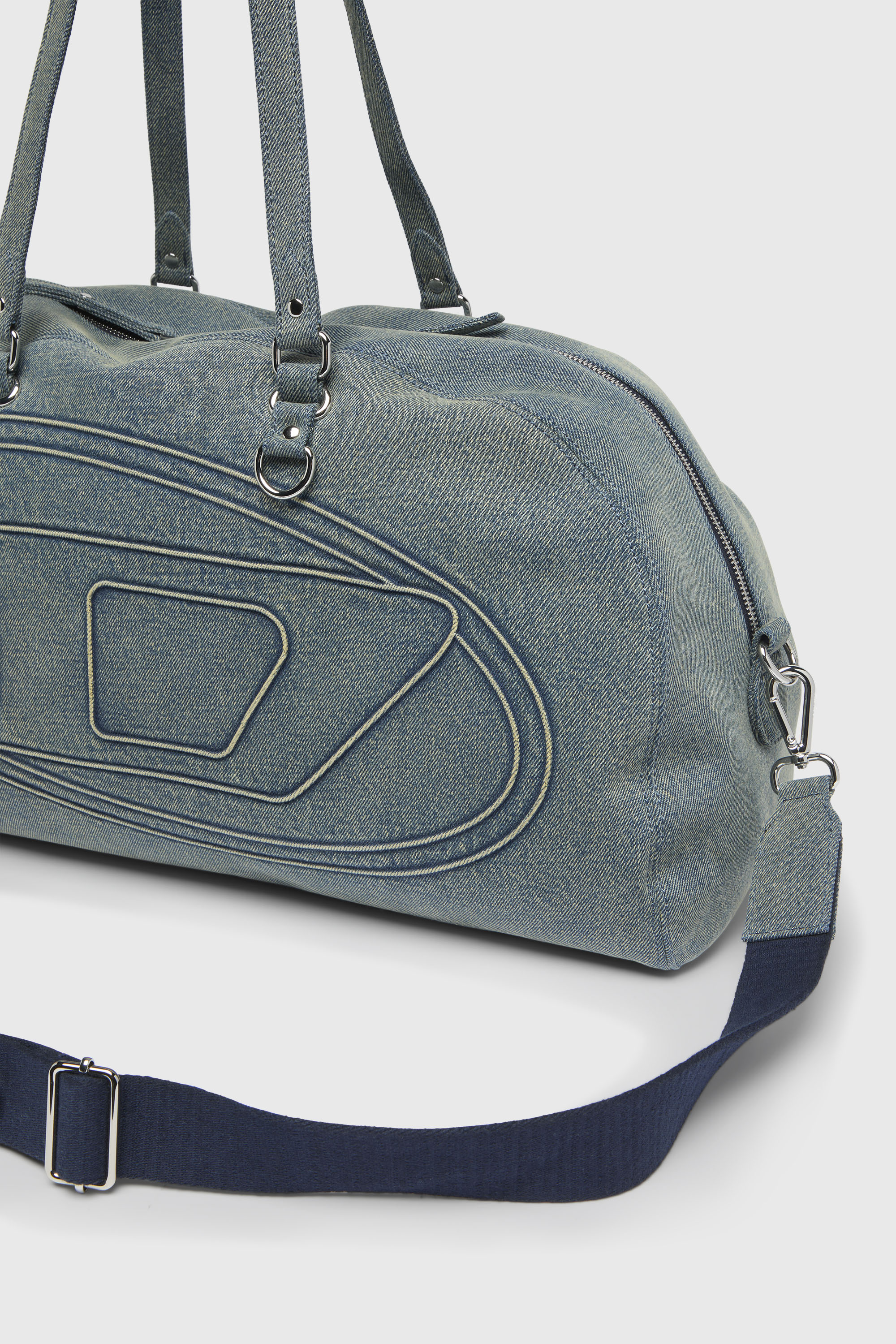 Diesel - 1DR DOME SOFT DUFFLE XL, Unisex 1DR Dome-Duffle-Tasche aus Denim mit Oval D Logo in Hellblau - 6