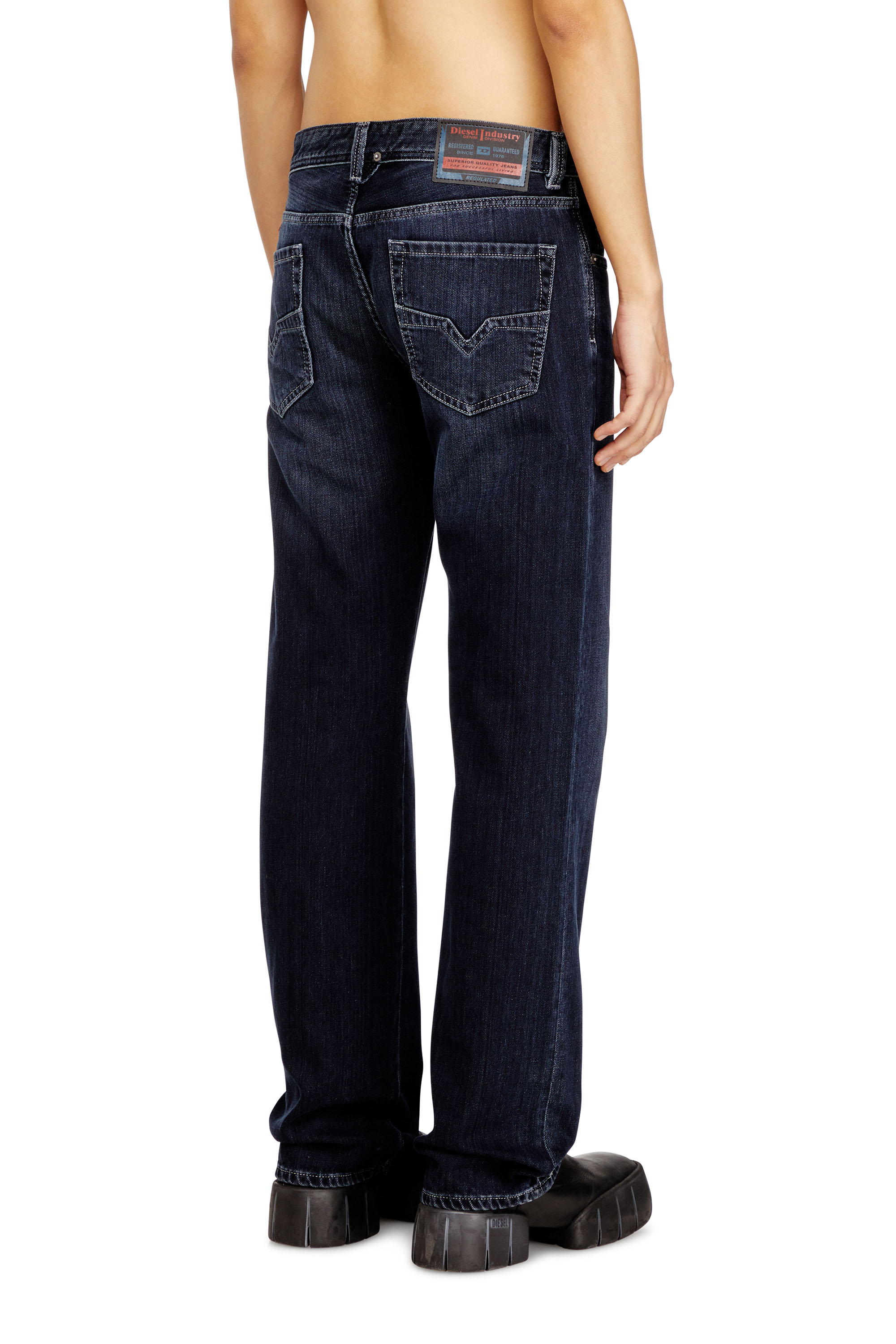 Diesel - Herren Regular Jeans 1985 Larkee 09Q19, Dunkelblau - 4