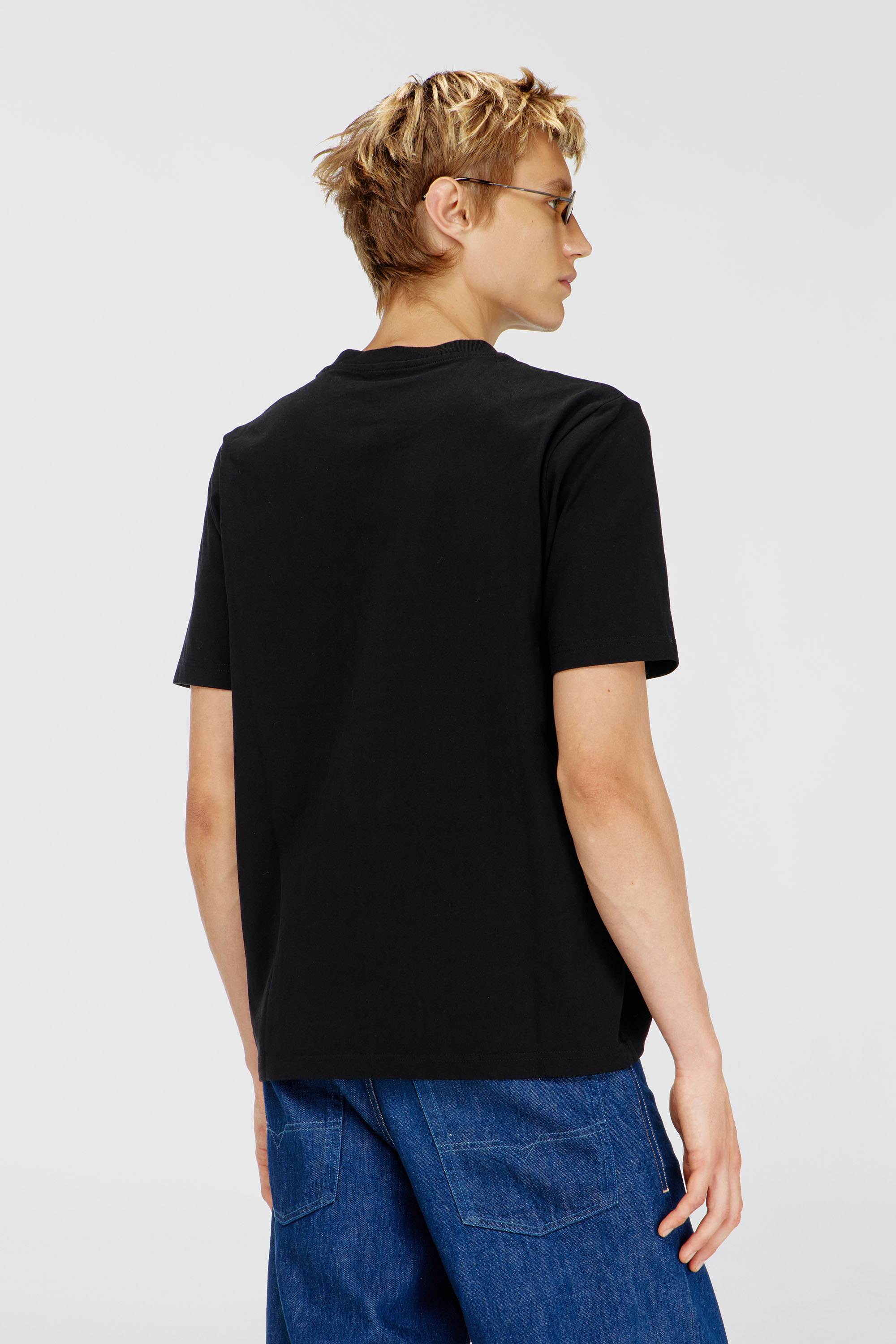 Diesel - T-JUST-APP-T92, Herren T-Shirt aus Baumwolle mit tonalem Diesel-Logoprint in Schwarz - 4