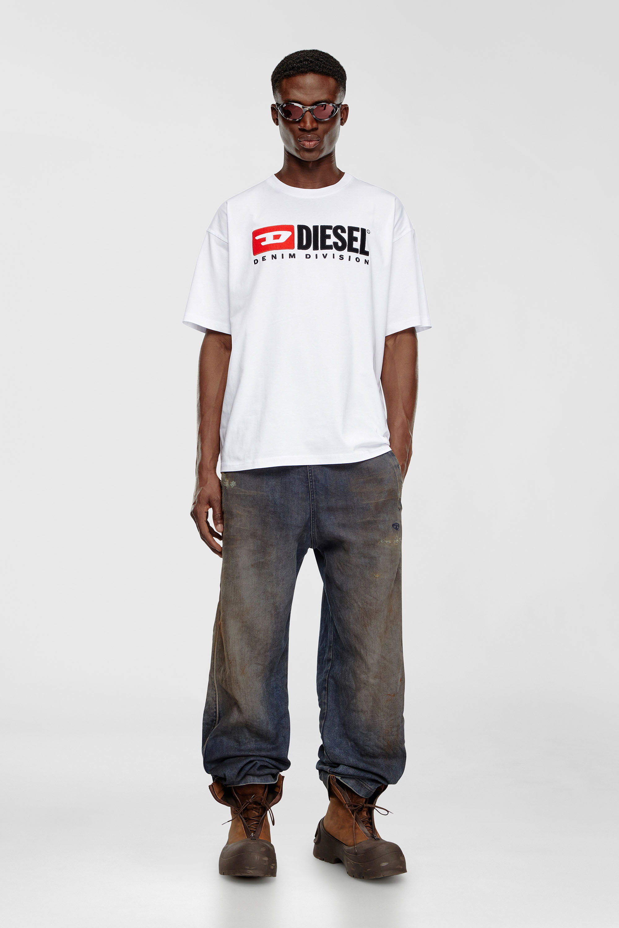Diesel - T-BOXT-DIV, Herren T-Shirt mit Diesel-Logo-Patch in Wei&szlig; - 1