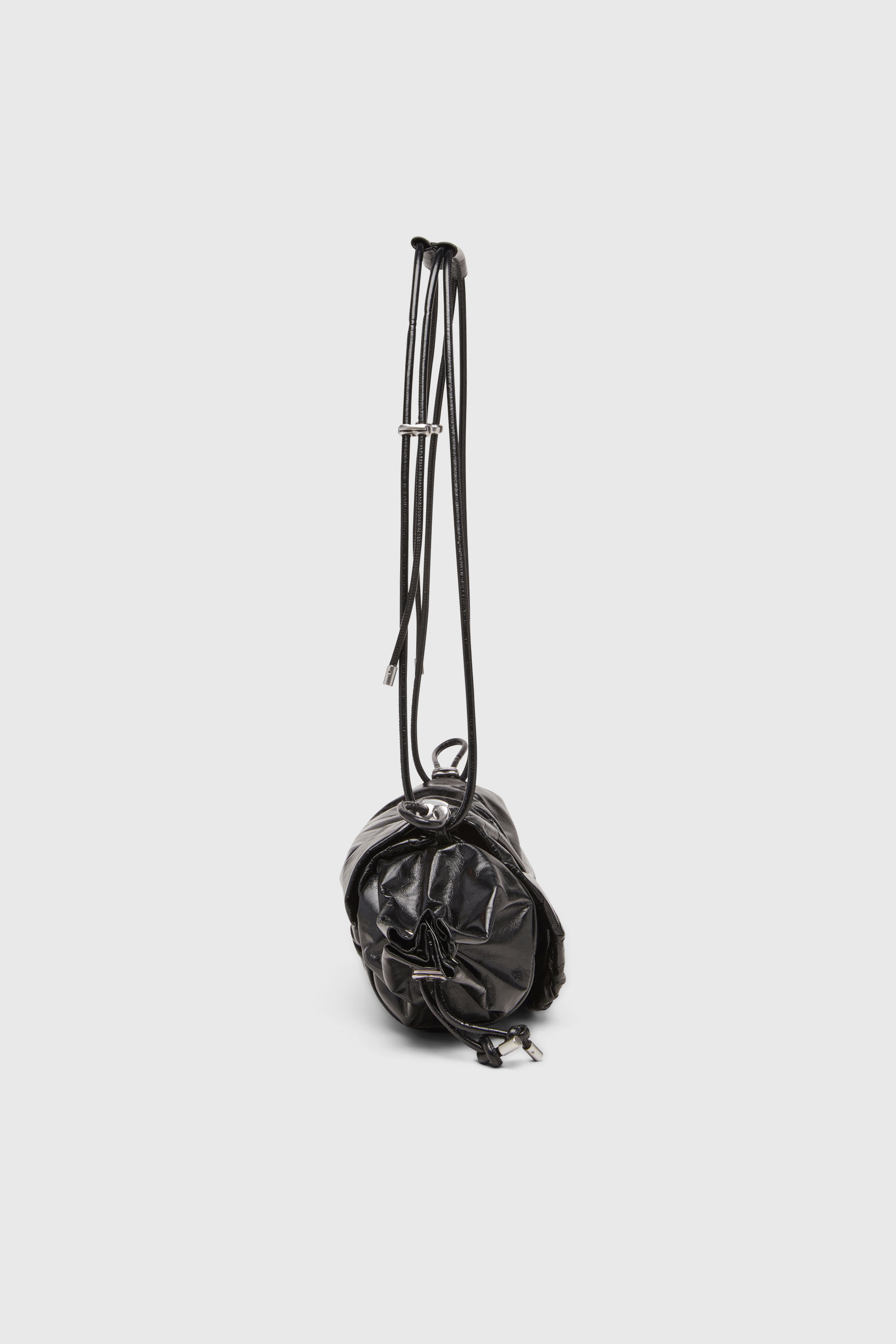 Diesel - SCRUNCH-D SHOULDER M, Damen Scrunch-D-Schultertasche aus Knitter-Leder in Schwarz - 5
