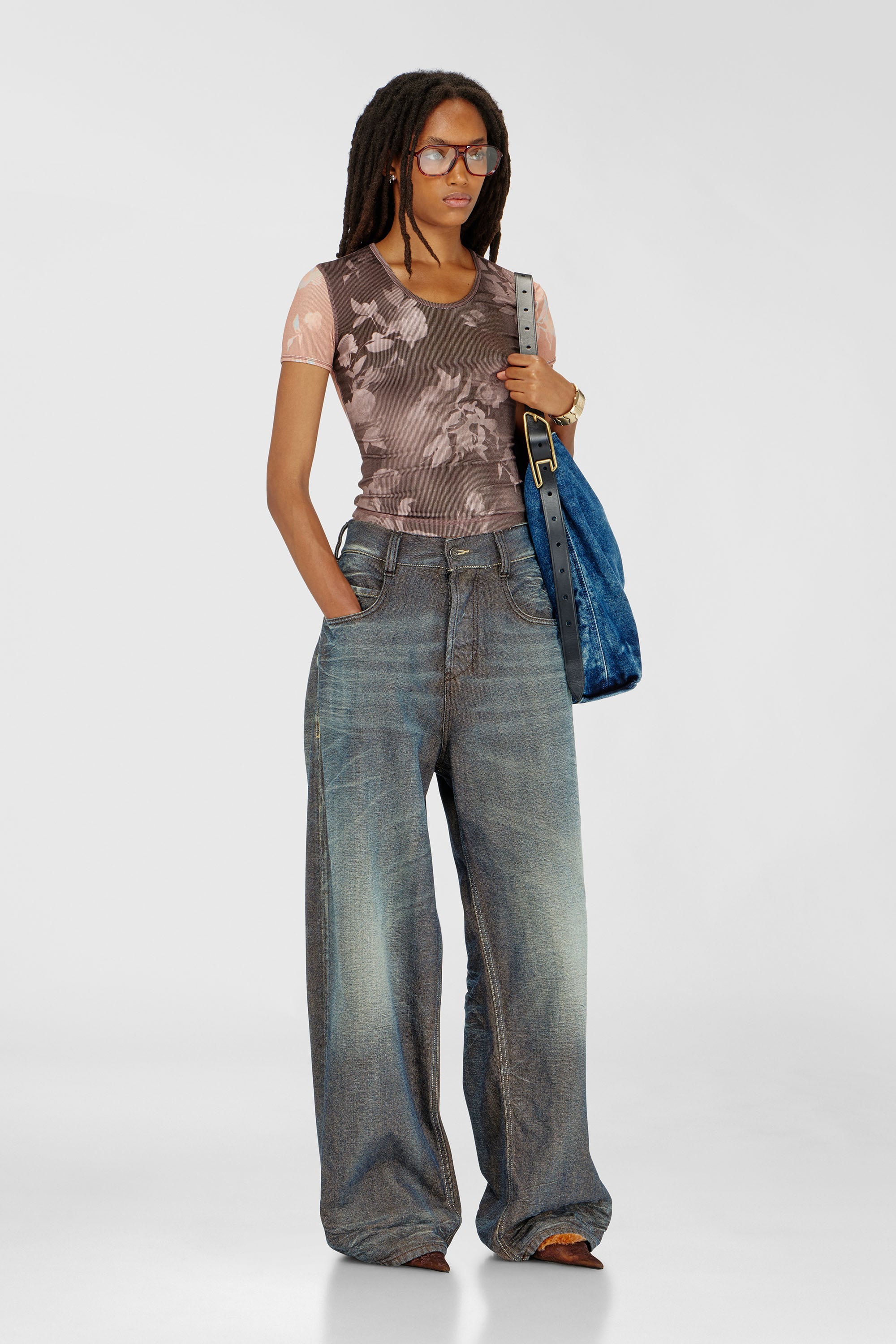 Diesel - T-ELENEWU, Damen Top aus geripptem Jersey mit Blumenprint in Braun/Rosa - 2