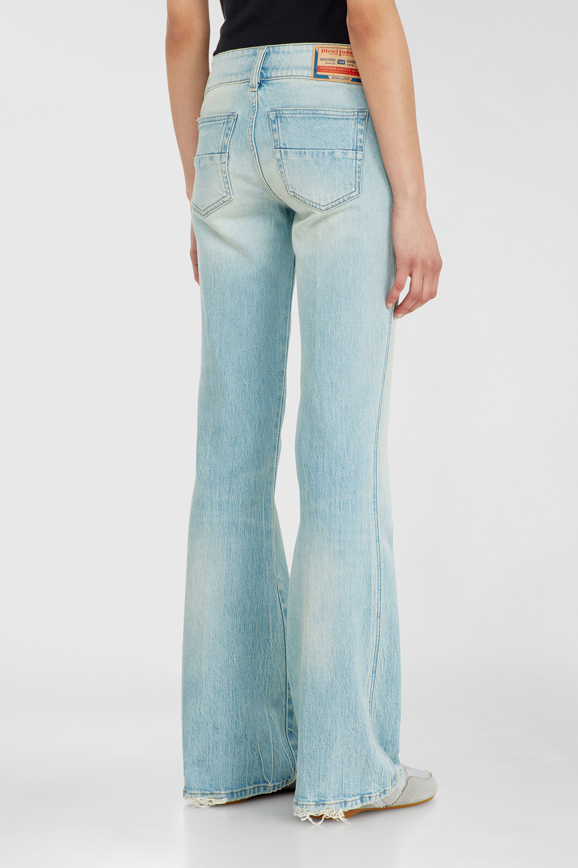 Diesel - Damen Bootcut Jeans D-Hush 0KBBX, Hellblau - 5