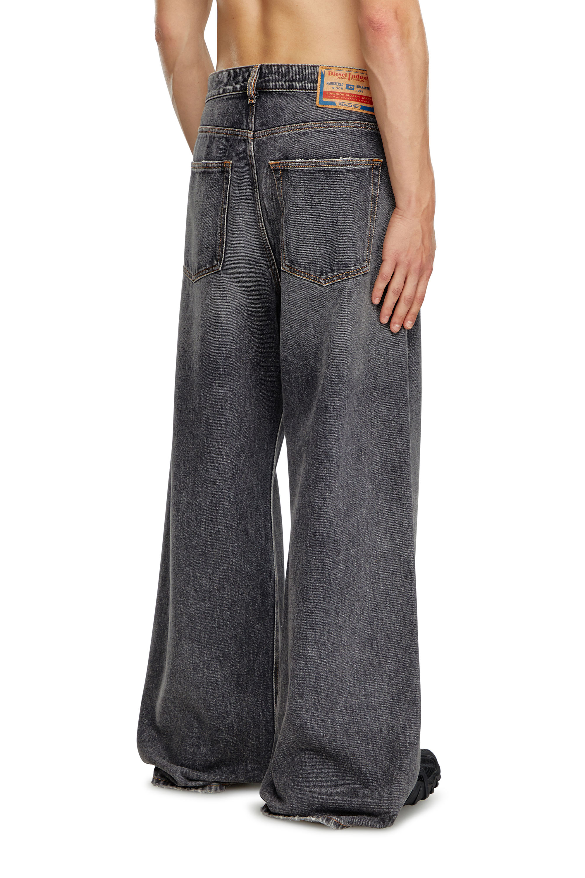 Diesel - D-Rise 007F6 Straight Jeans, Schwarz/Dunkelgrau - Image 2