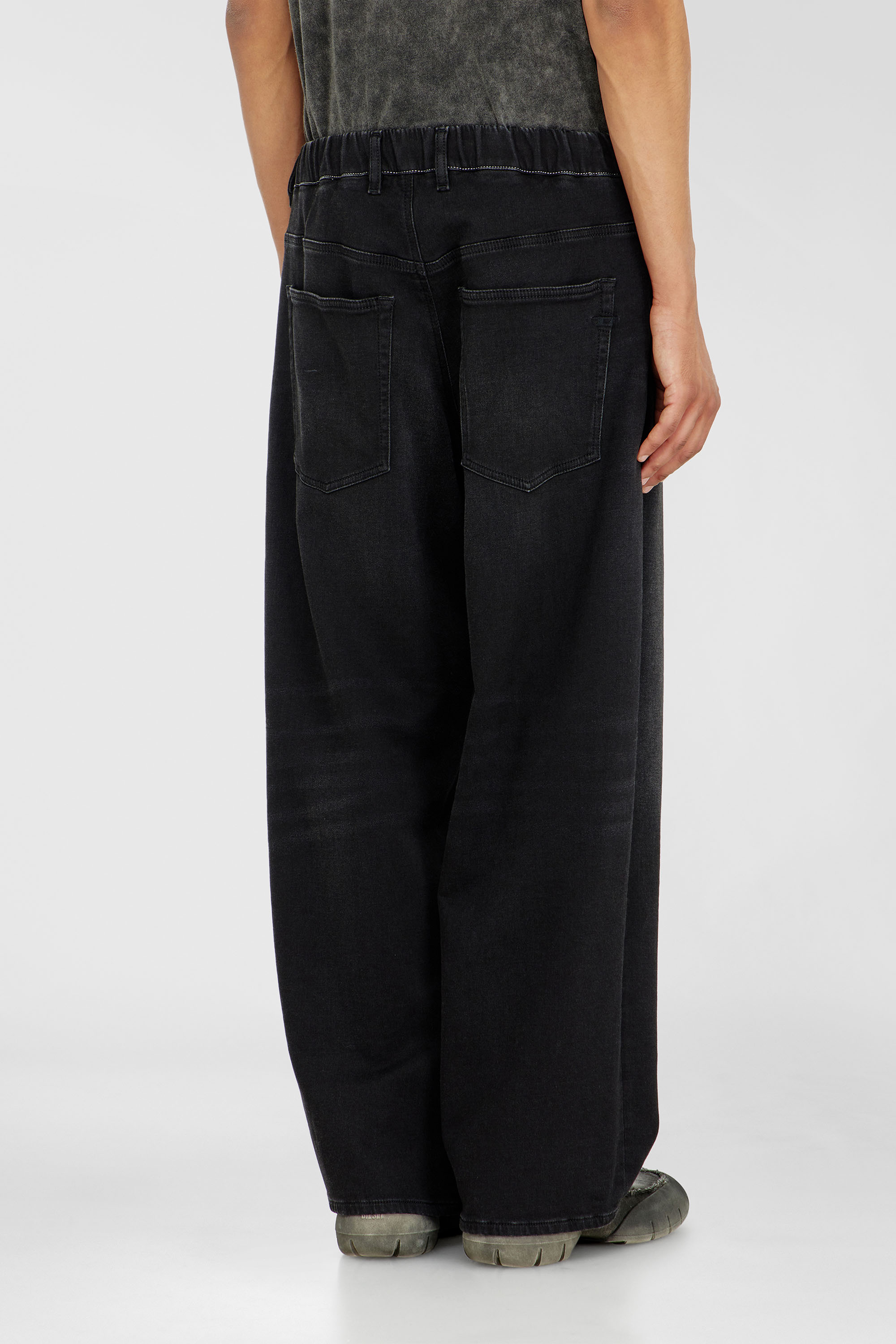 Diesel - Unisex Relaxed 2097 D-Enim-M Joggjeans&reg; 09P90, Schwarz/Dunkelgrau - 3