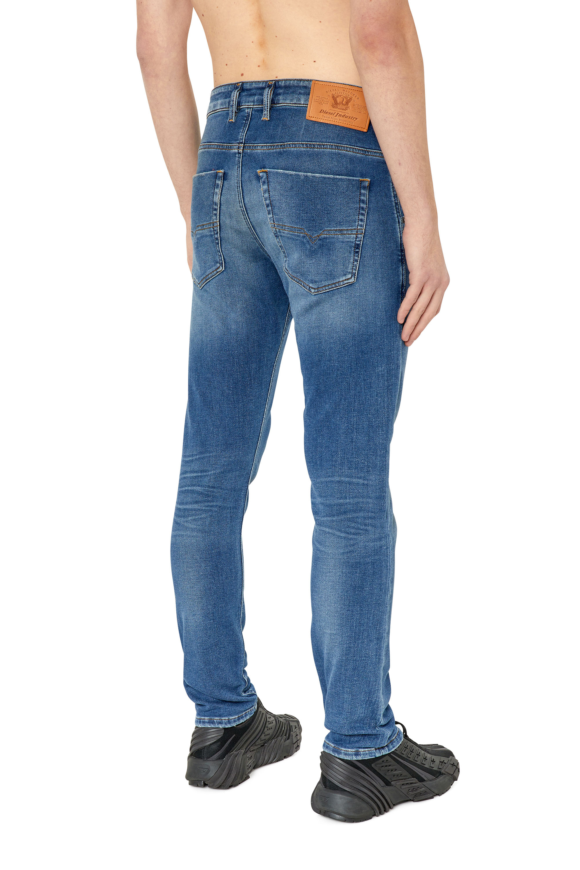 Diesel - Krooley JoggJeans® 068CX Tapered, Mittelblau - Image 2