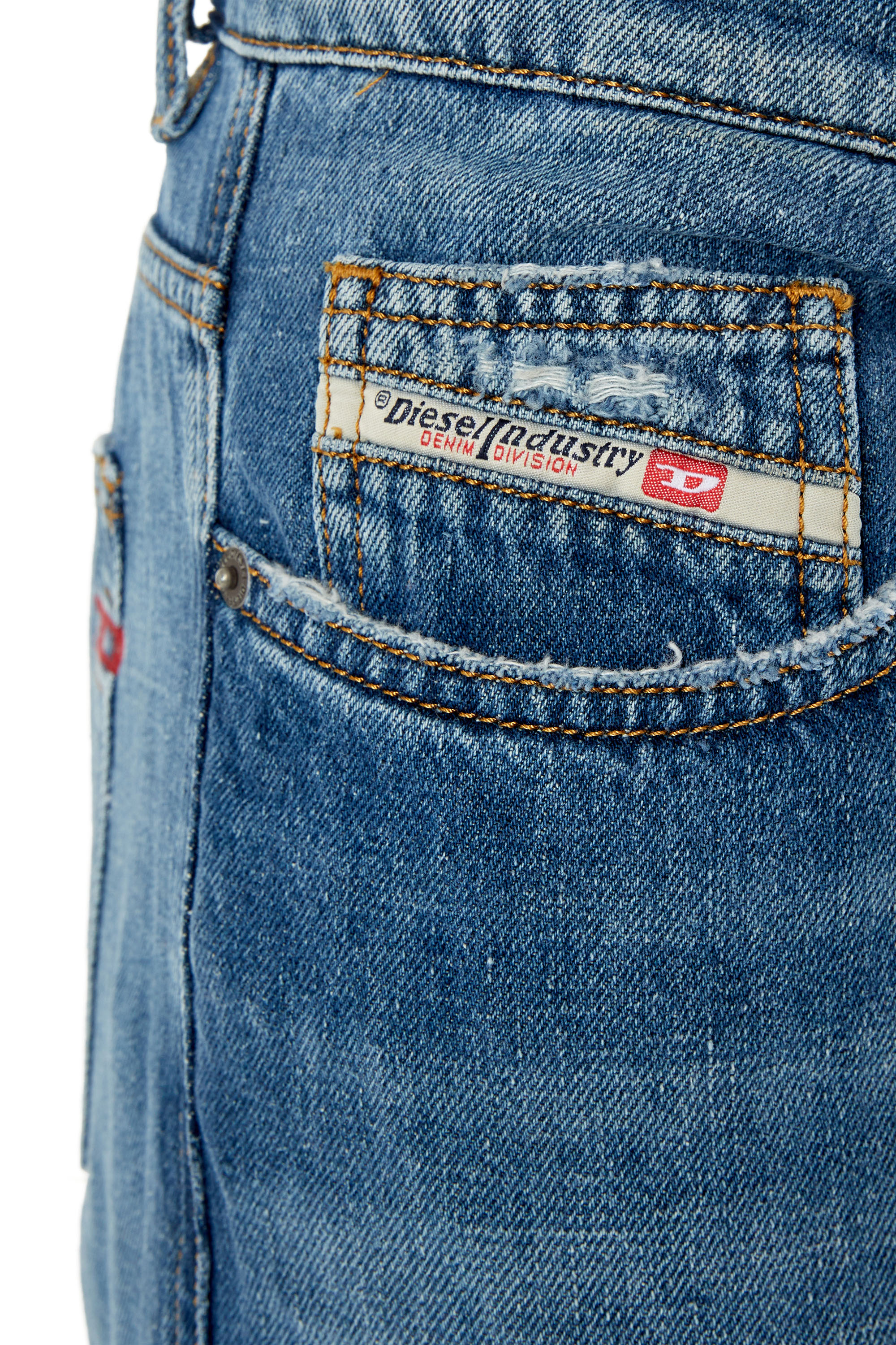 Diesel - 2020 D-Viker 09F25 Straight Jeans, Mittelblau - Image 4