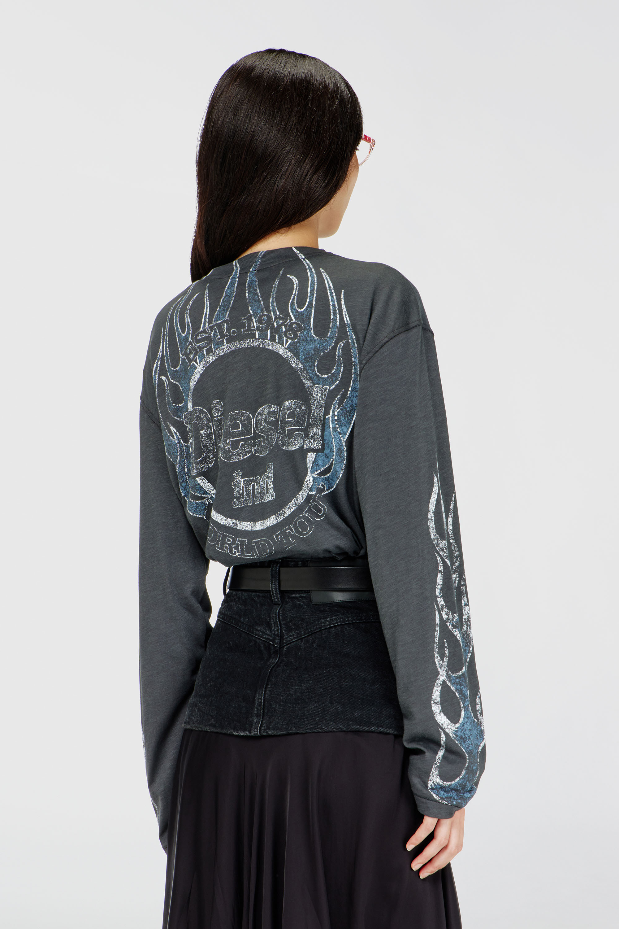 Diesel - T-HILARY-LS-B3, Woman's Long-sleeve T-shirt in slub jersey with crack print in Dark grey - 3