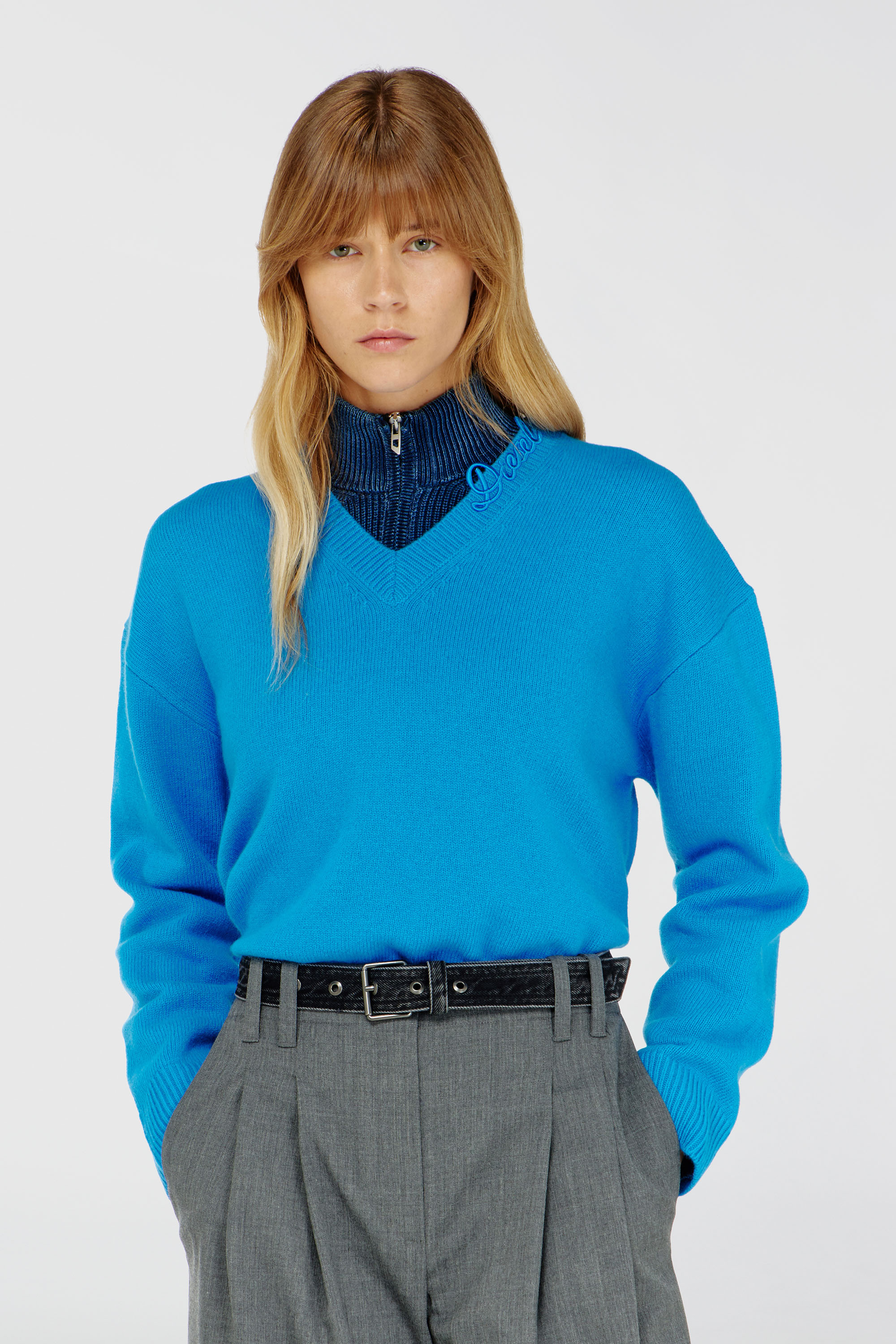 Diesel - M-IMOSA, Damen Wollpullover mit V-Ausschnitt und Logo am Kragen in Azurblau - 2