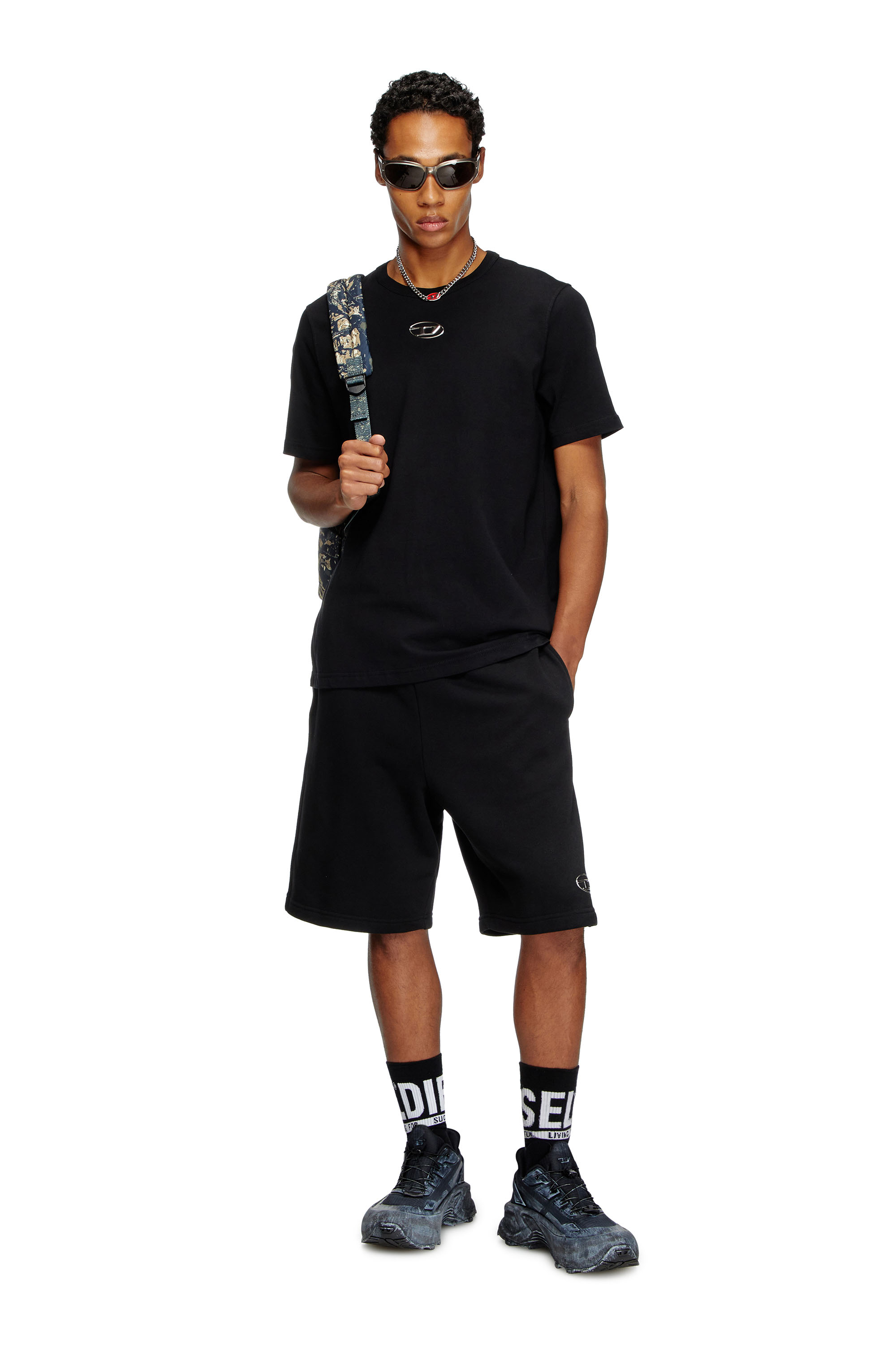 Diesel - P-MARSHY-OD, Herren Sweatshorts mit silbernem Oval D in Schwarz - 1