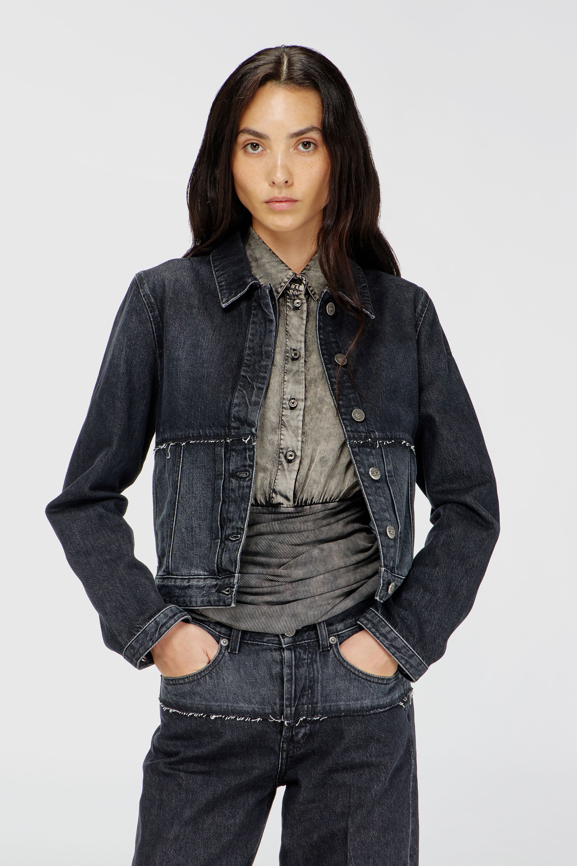 Diesel - DE-KATO-SE, Damen Jacke aus segmentiertem Denim in Schwarz/Dunkelgrau - 5