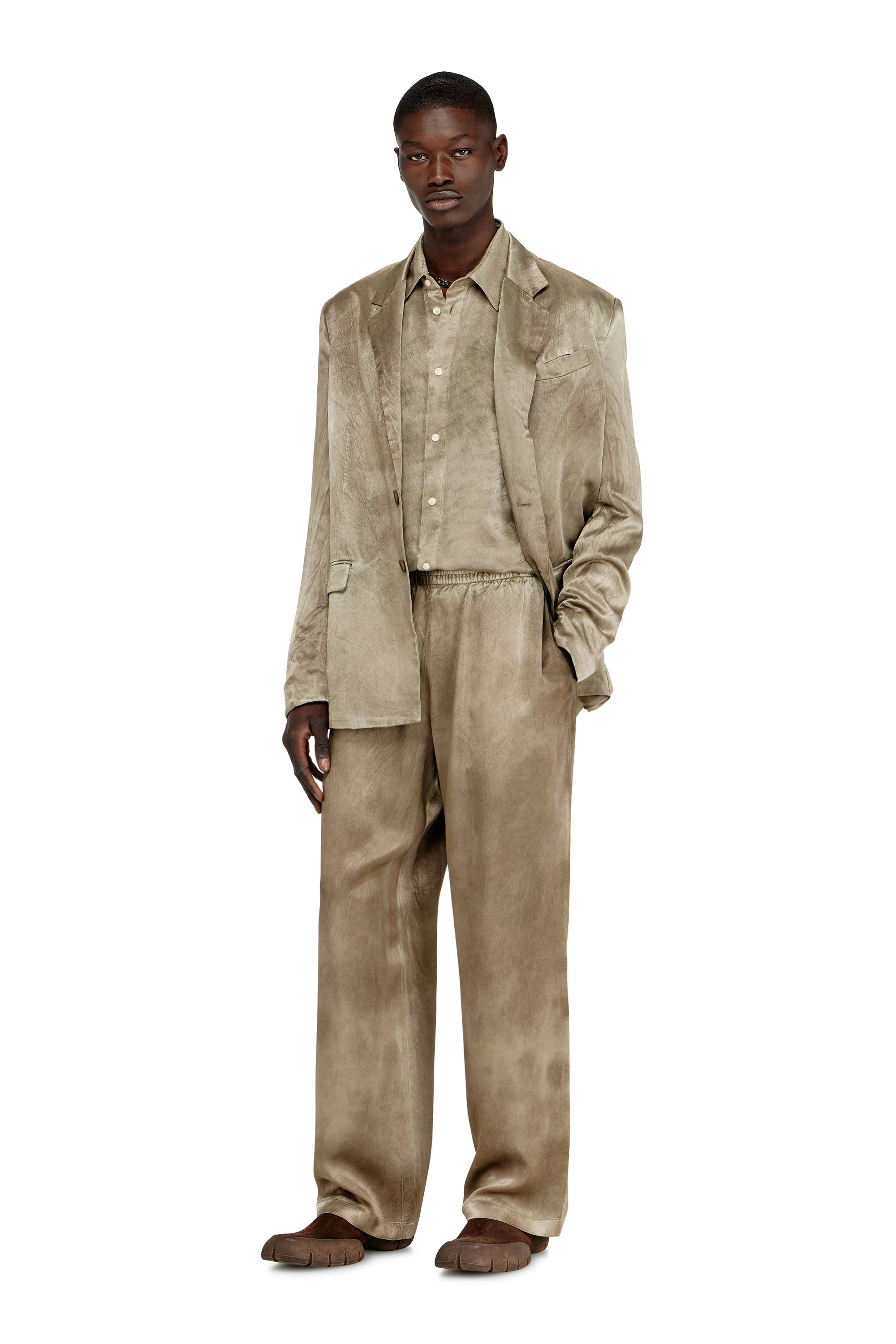 Diesel - S-KISSY-HNBW, Herren Shirt aus logo-jacquard-crinkled satin in Hellbraun - 2