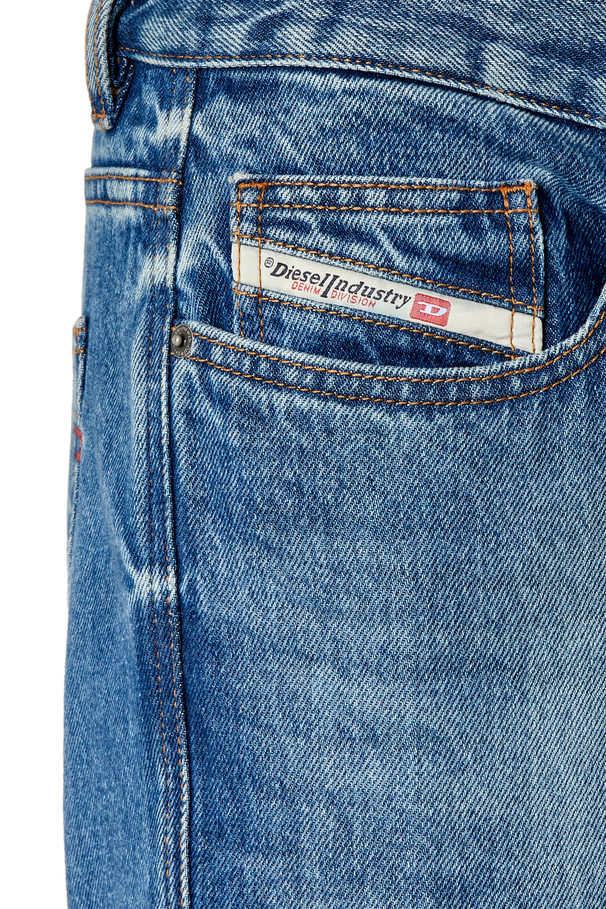 Diesel - 2020 D-Viker 0GYCT Straight Jeans, Mittelblau - Image 3