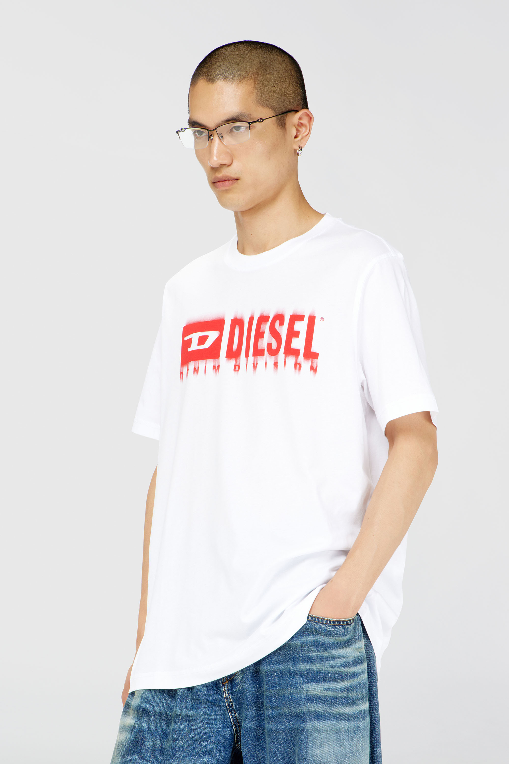 Diesel - T-ADJUST-Q7, Herren T-Shirt mit verschwommenem Diesel-Logo in Wei&szlig; - 1