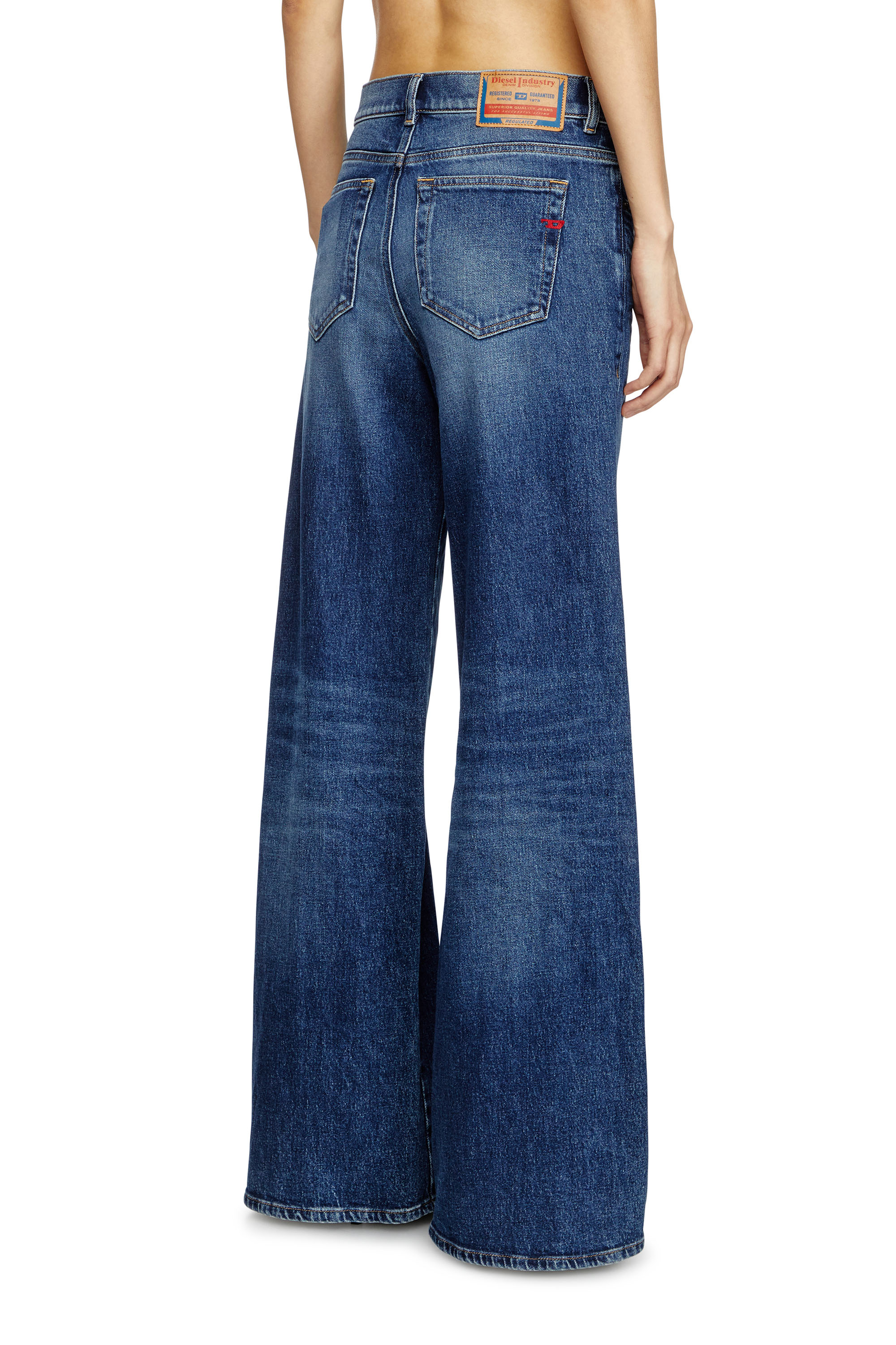 Diesel - Damen Flare Jeans 1978 D-Akemi 09L21, Mittelblau - 4