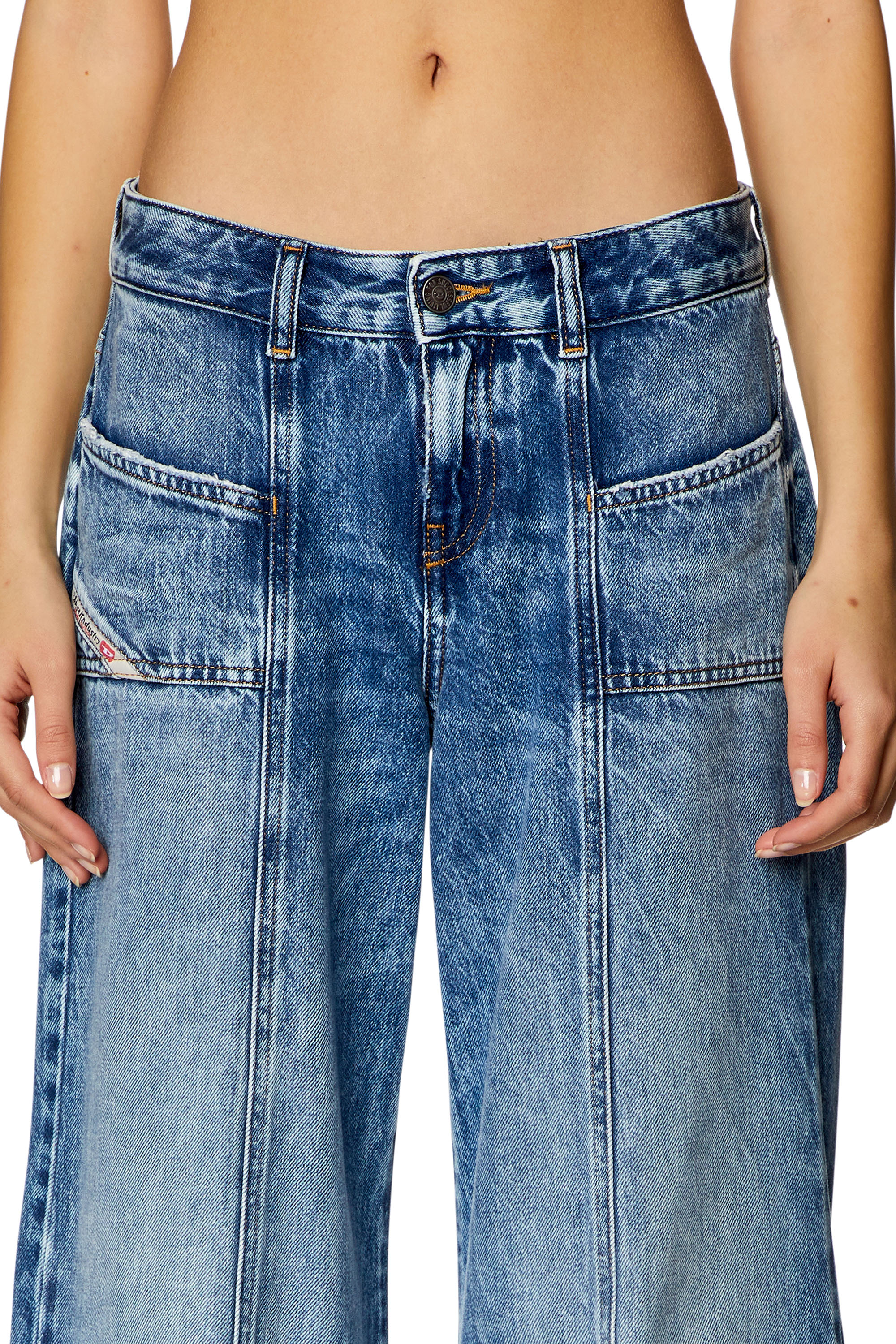 Diesel - Bootcut and Flare Jeans D-Akii 09H95, Mittelblau - Image 3