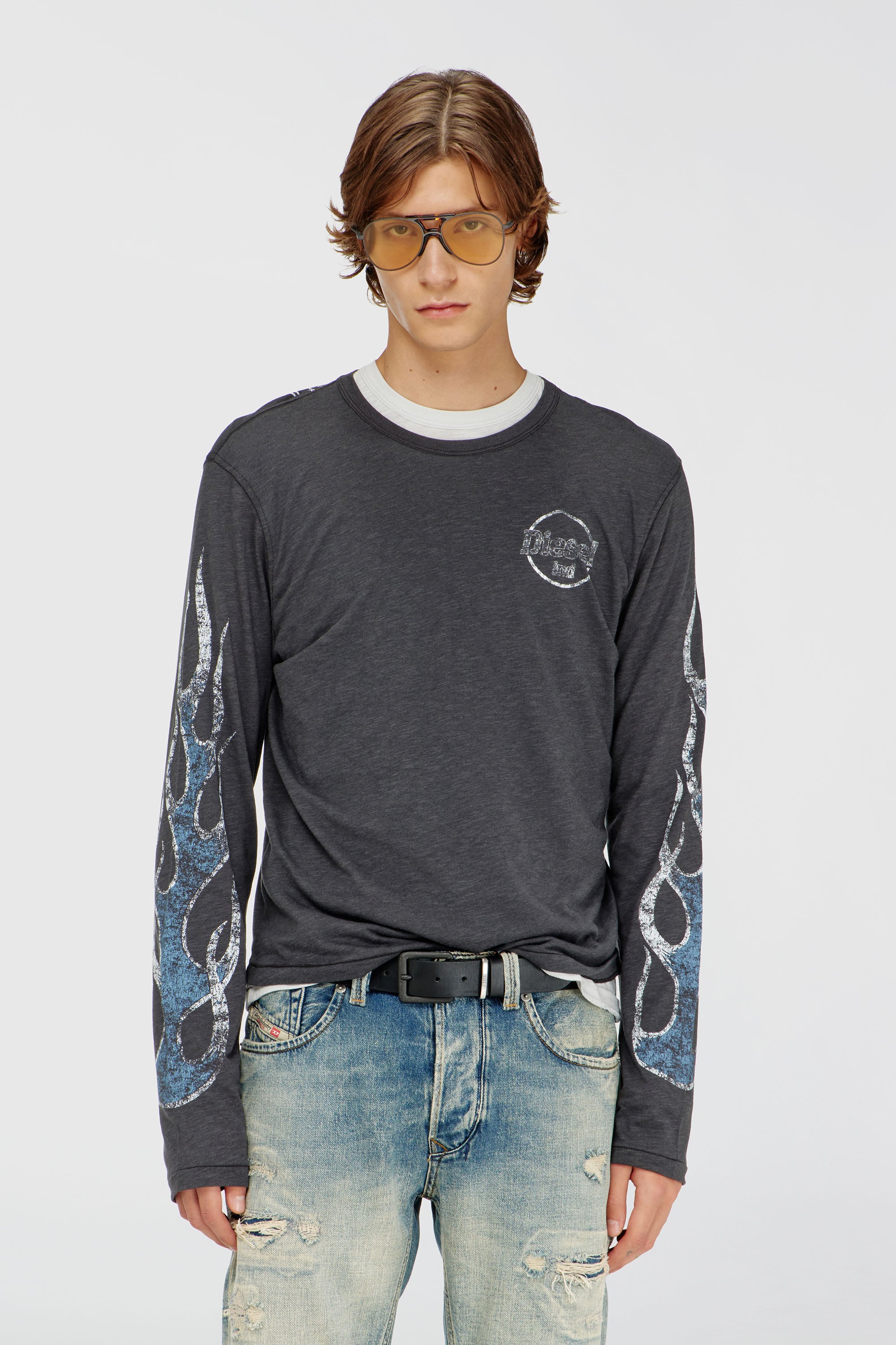 Diesel - T-NOTS-LS, Herren Langarm-T-Shirt aus Slub-Jersey mit Crack-Print in Dunkelgrau - 1