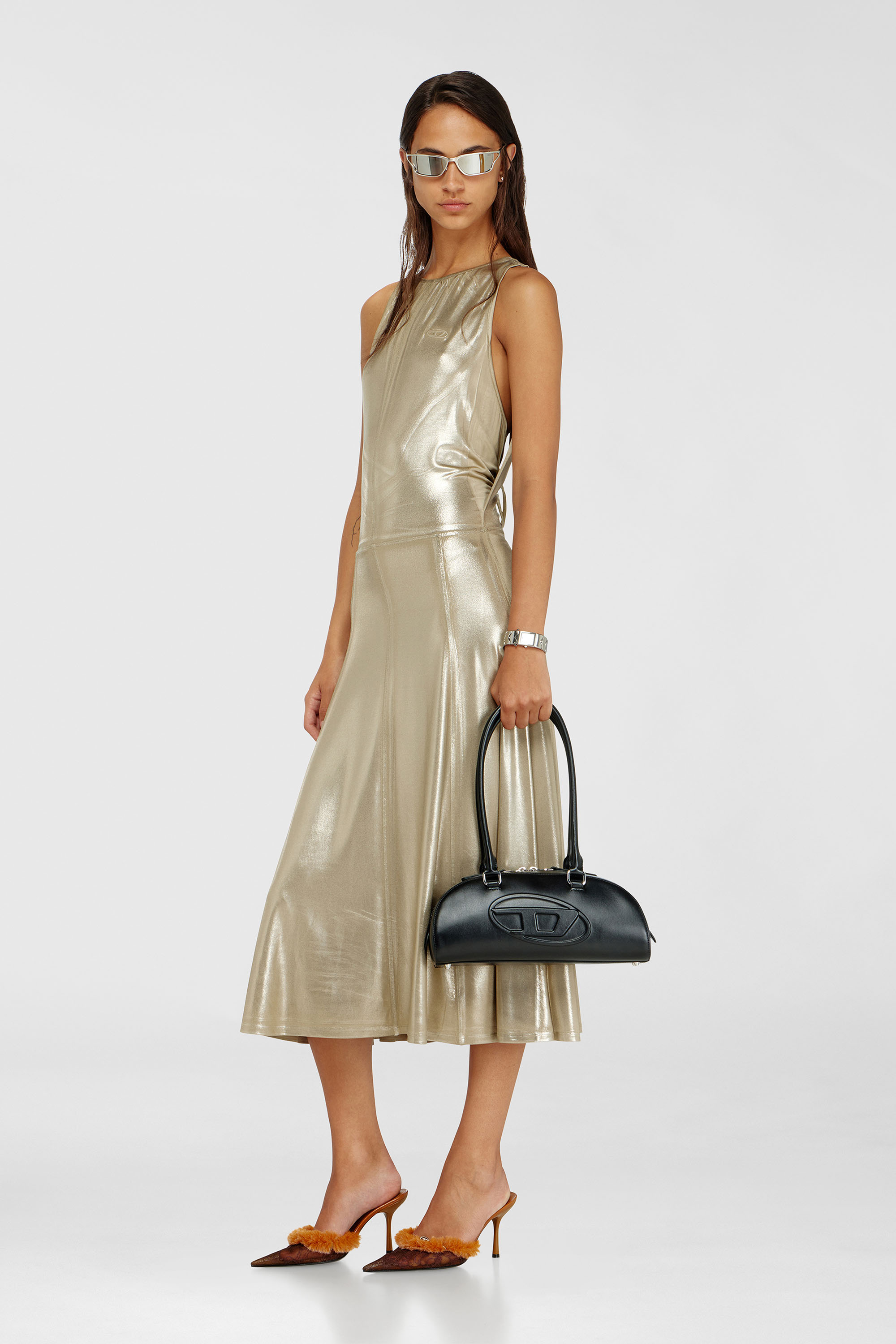 Diesel - D-DYVYNY, Damen Flie&szlig;endes Metallic-Midikleid mit offenem R&uuml;cken in Gold - 1