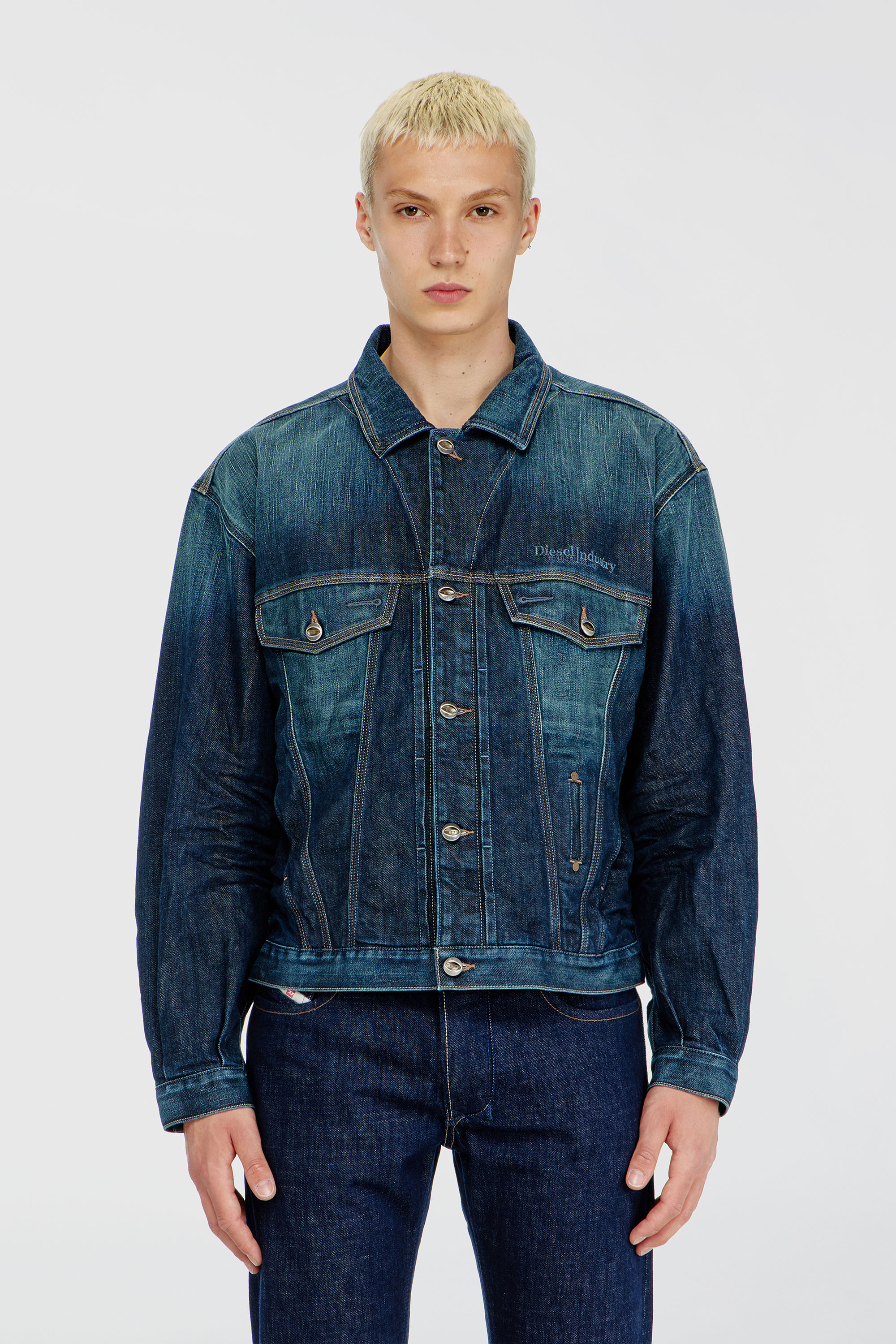 Diesel - D-DENVER-CL, Unisex Trucker-Jacke aus selvedge denim in Mittelblau - 3