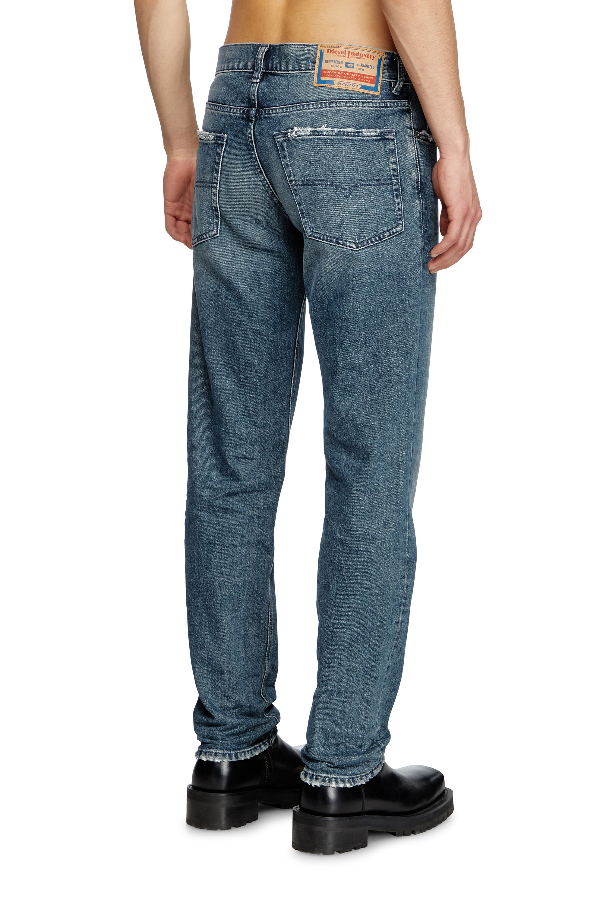 Diesel - Herren Regular Jeans 2023 D-Finitive 007Y7, Mittelblau - 4