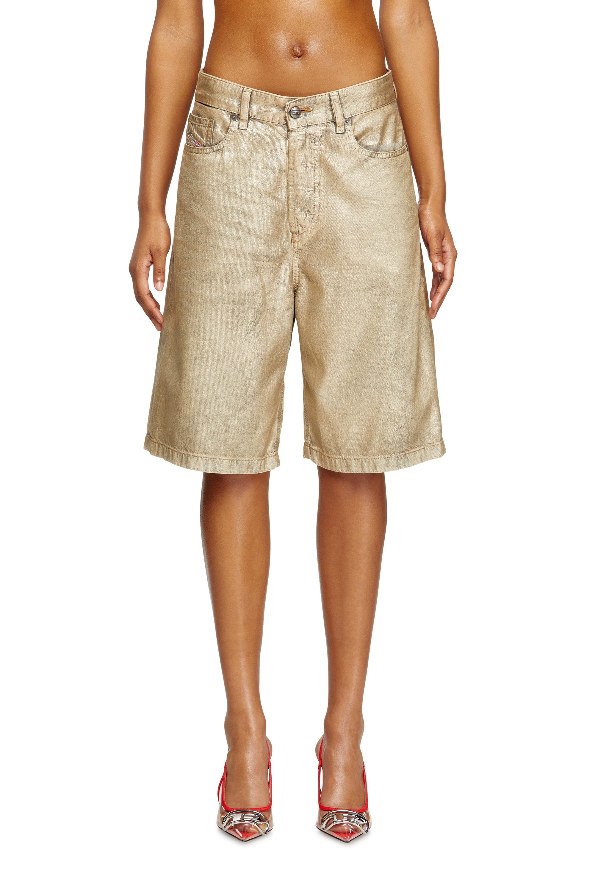 Diesel - DE-SIRE-SHORT-KG, Damen Shorts aus distressed Metallic-Denim in Gold - 2