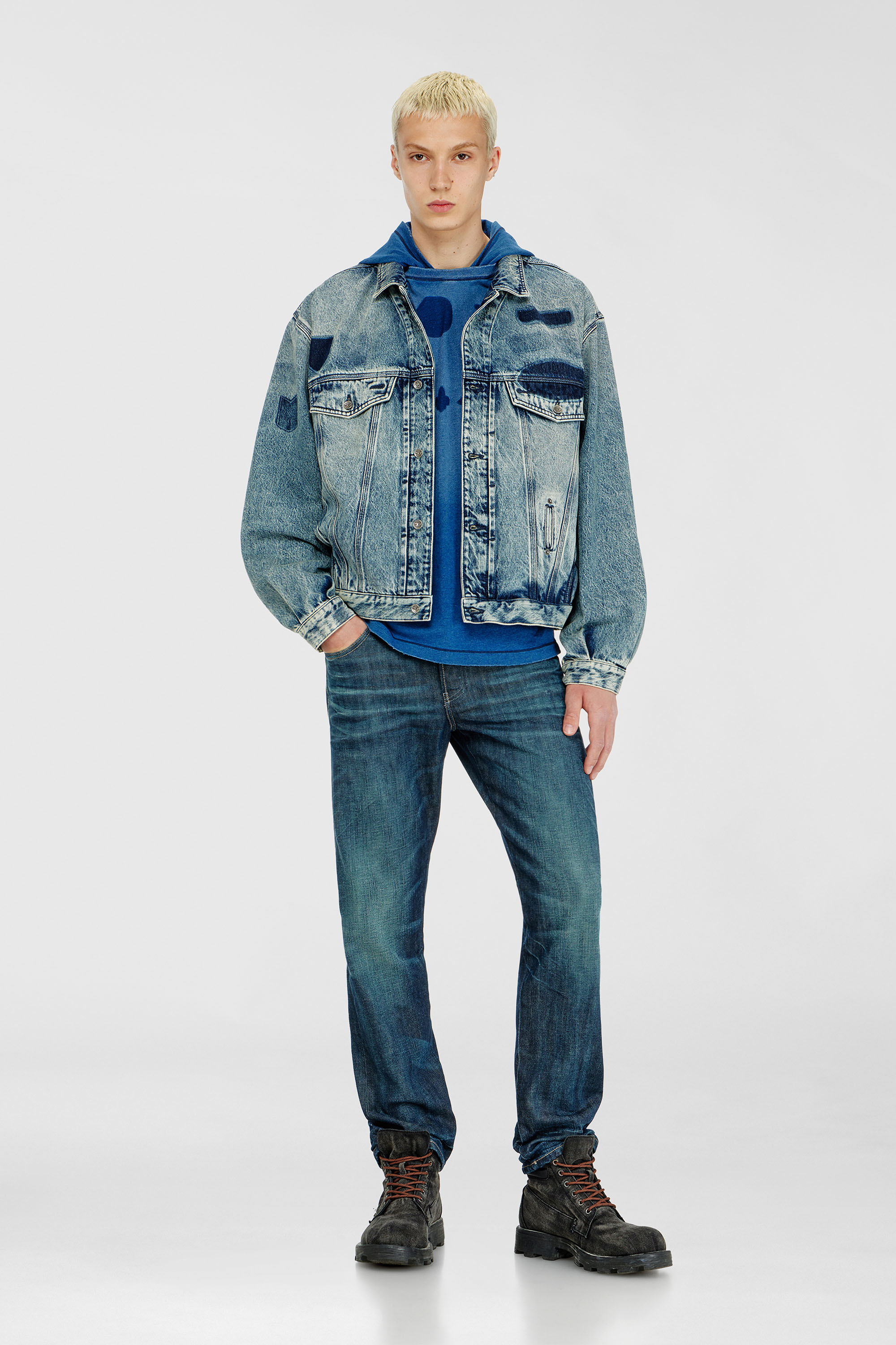 Diesel - D-DENVER-S2, Unisex Trucker-Jacke mit Patch-Effekten in Mittelblau - 1