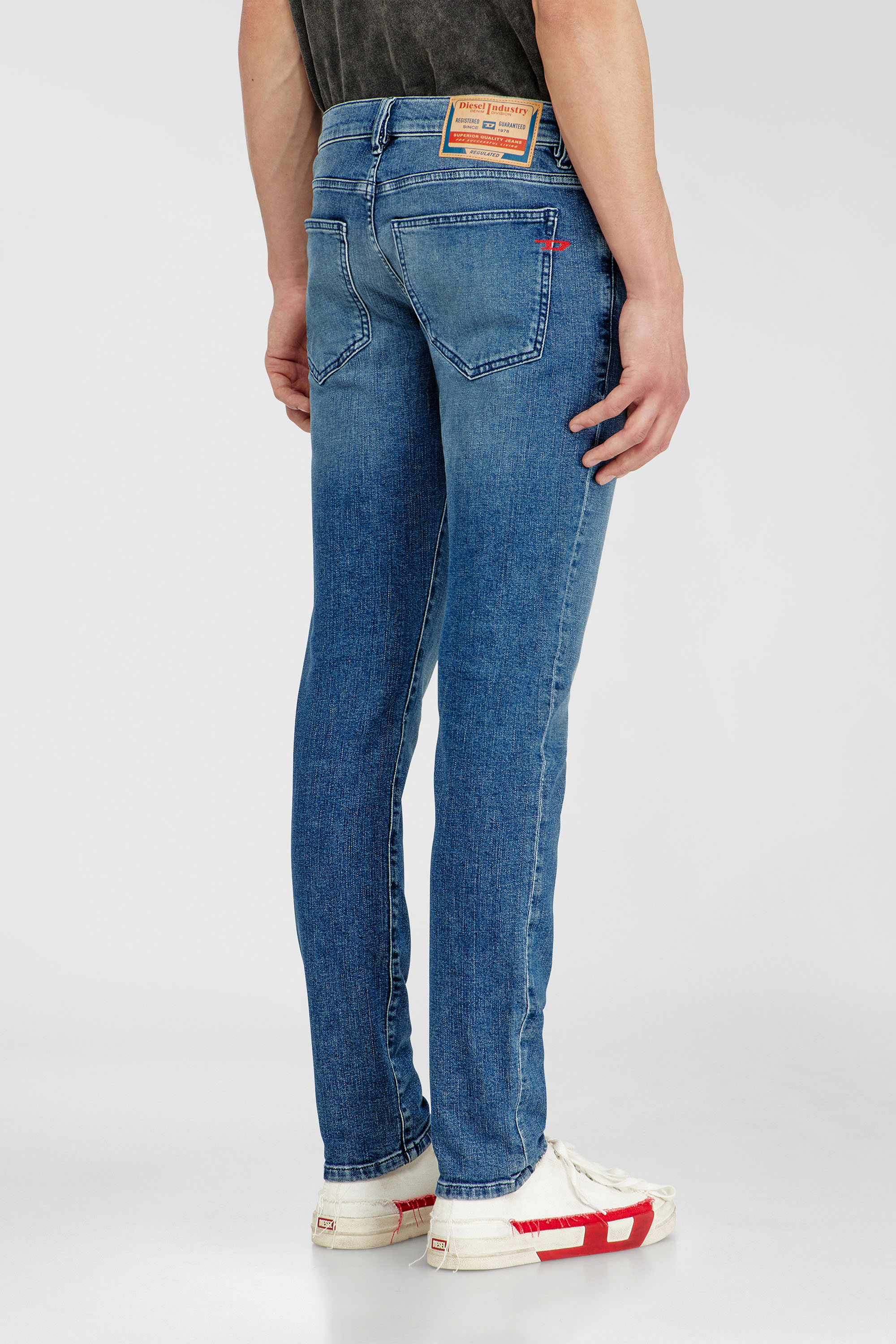 Diesel - Herren Slim Jeans 2019 D-Strukt 0HDBK, Mittelblau - 5