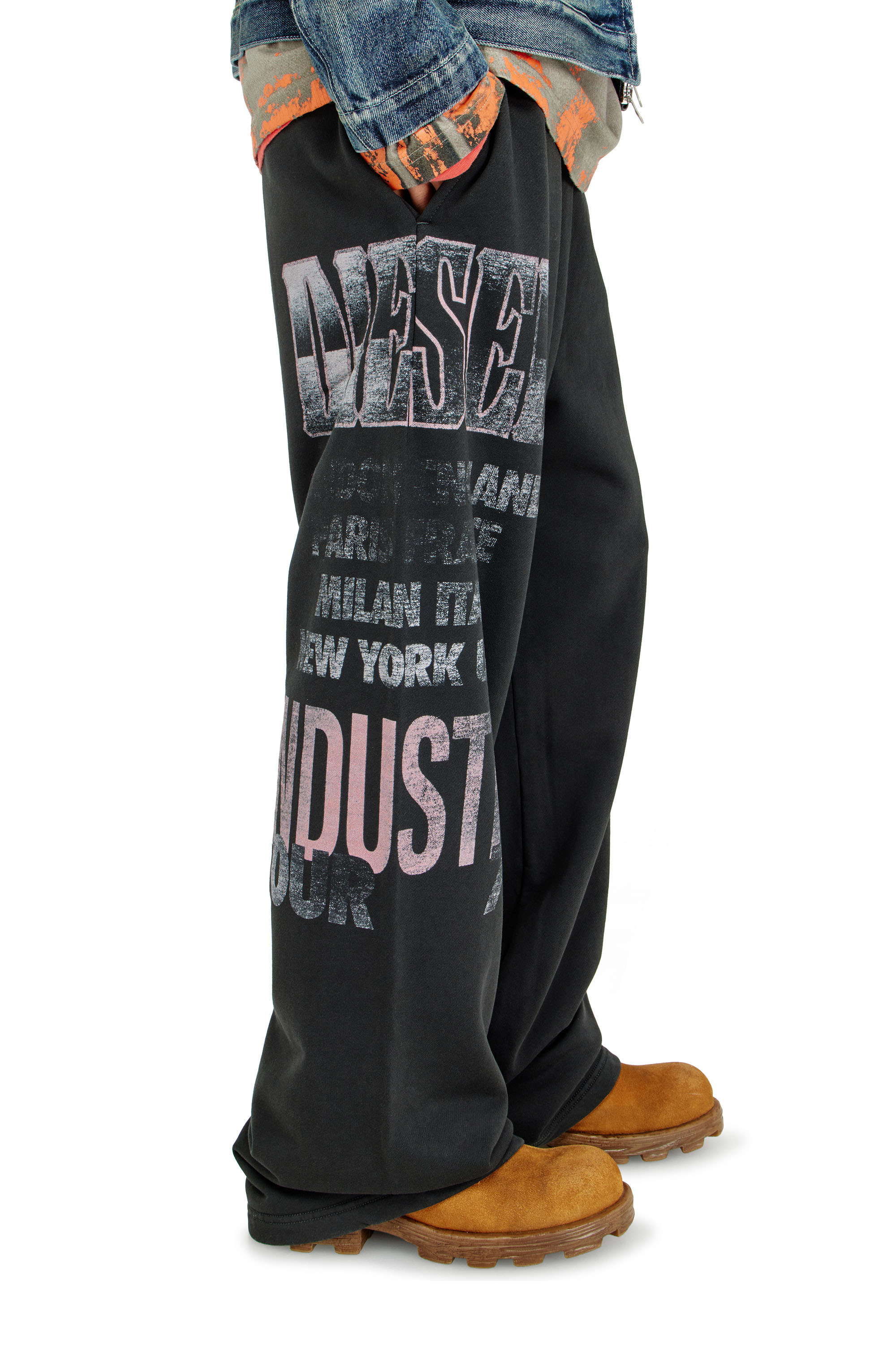 Diesel - P-ILL, Herren Sweatpants mit Konzert-Grafik in Schwarz - 4