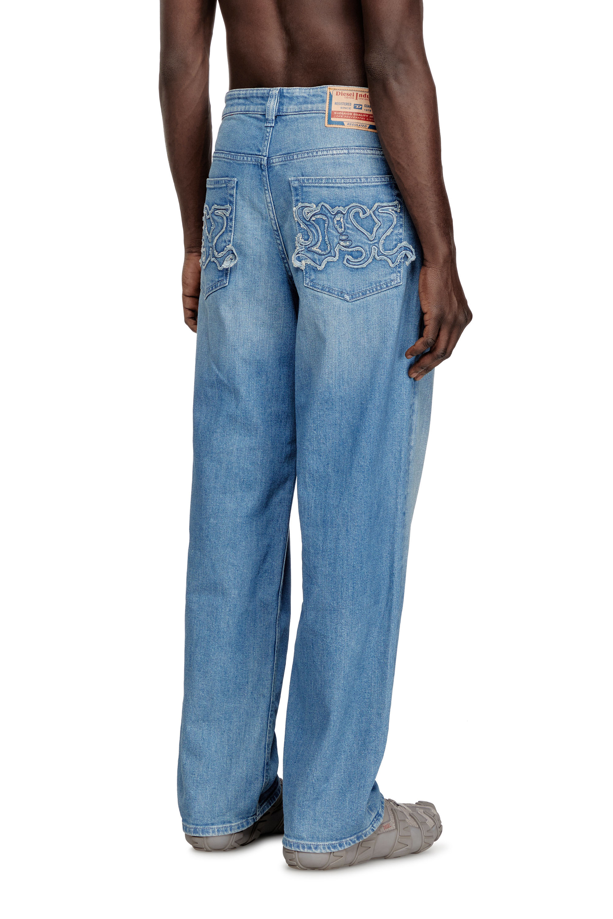 Diesel - Herren Relaxed Jeans 2001 D-Macro 09Q18, Hellblau - 4