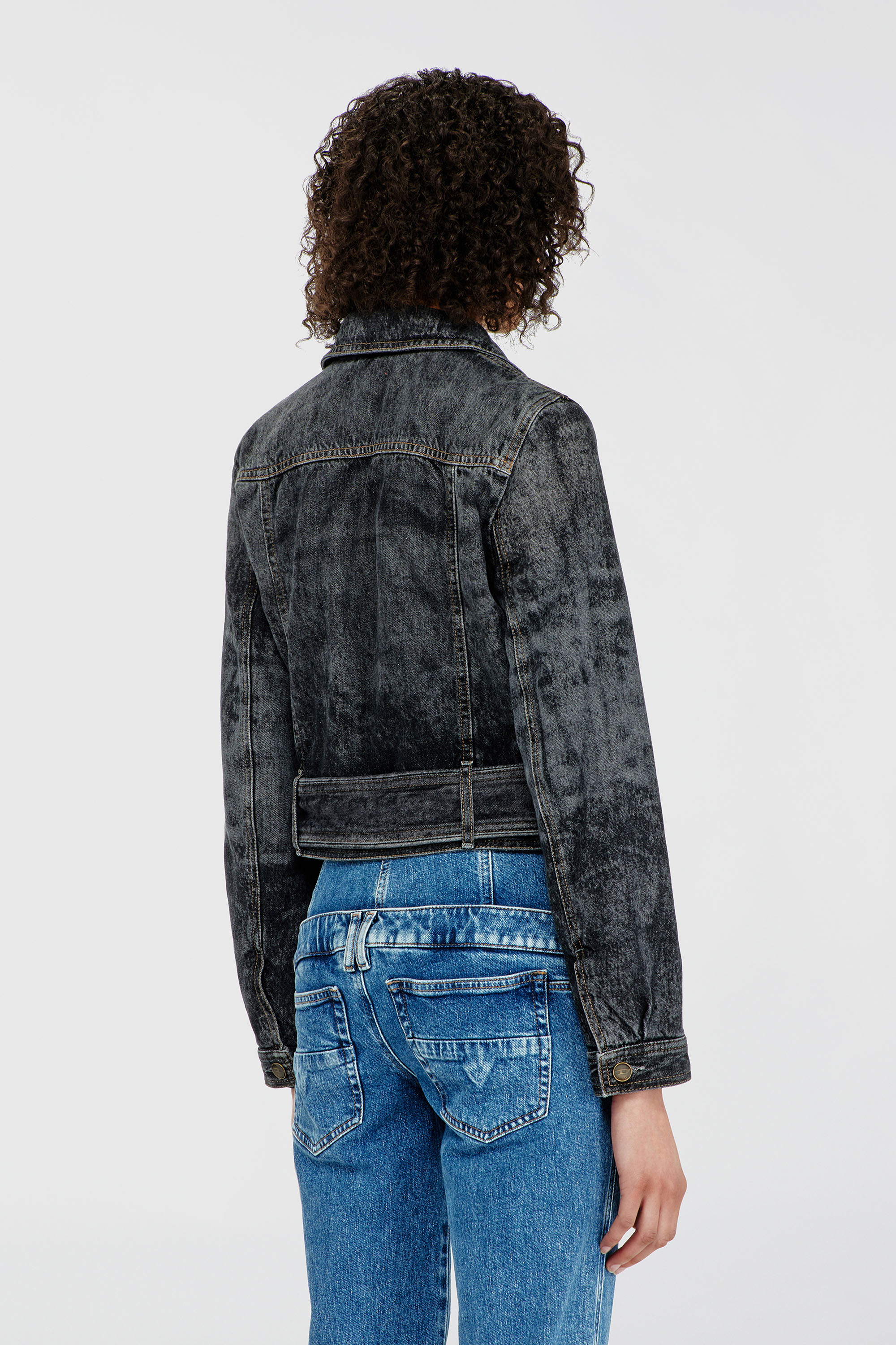 Diesel - DE-LEGEND-S, Damen Cropped Denimjacke mit G&uuml;rtel in Schwarz - 4