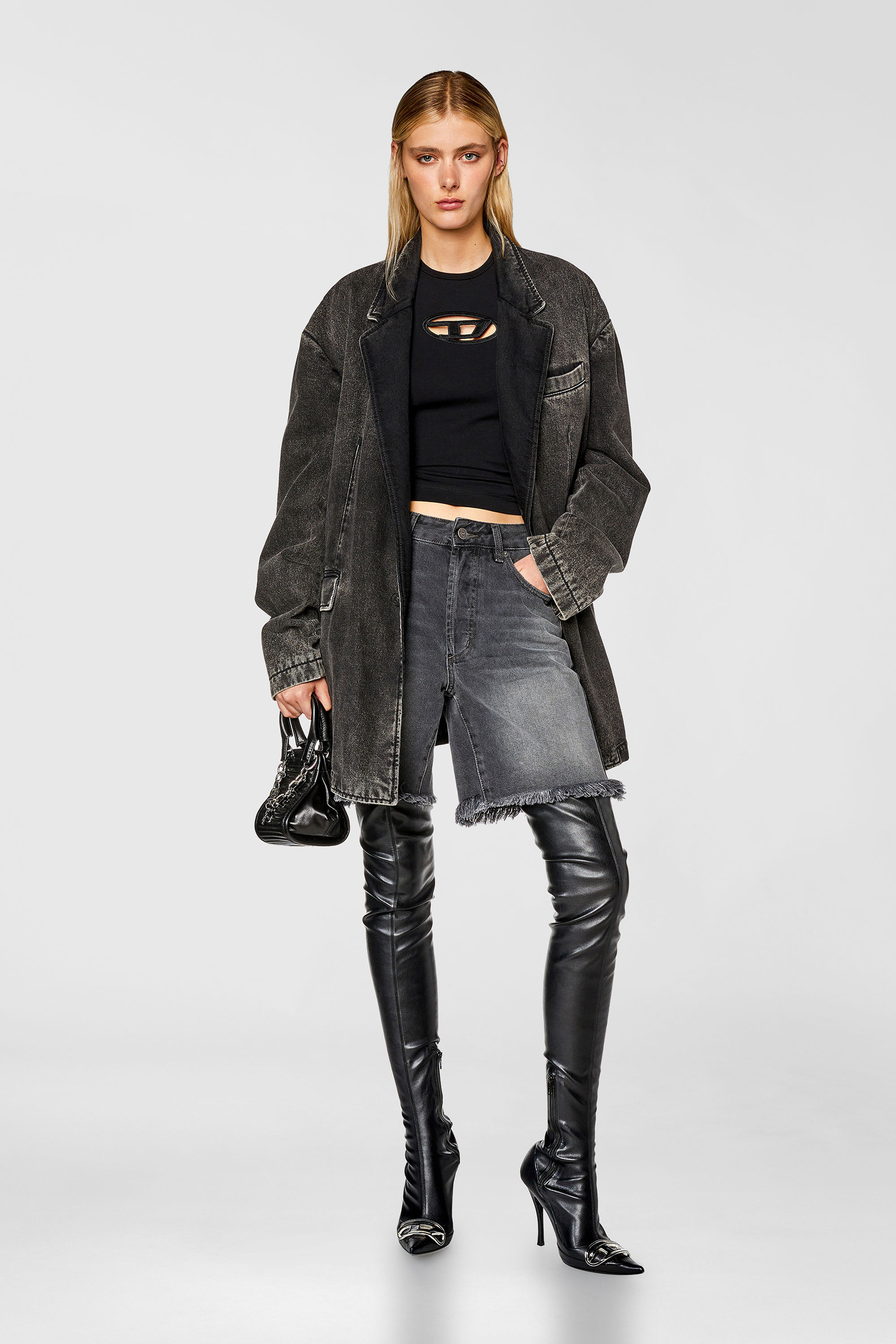 Diesel - T-ANGIE, Damen T-Shirt mit Cutout-Logo in Schwarz - 1