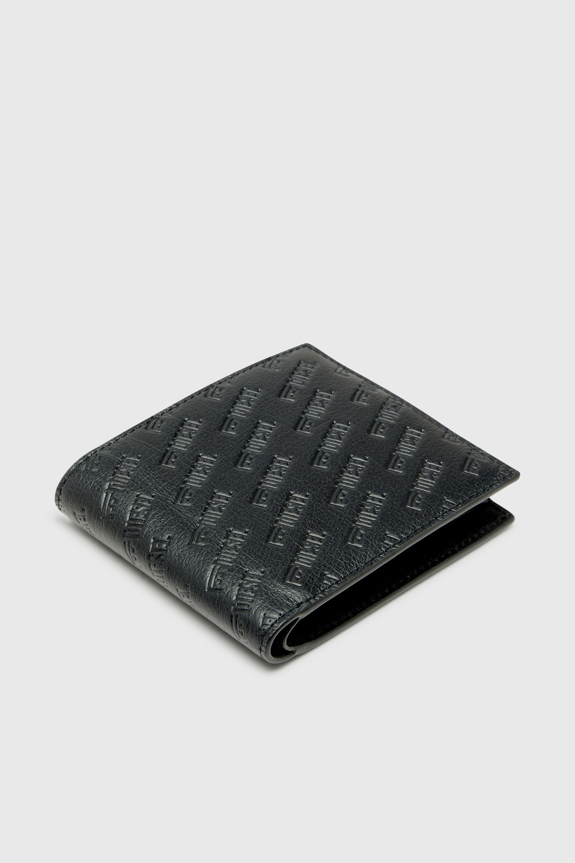 Diesel - MONOGRAM BI-FOLD COIN S 3D, Herren Leder-Bifold-Geldb&ouml;rse mit all-over gepr&auml;gtem Logo in Schwarz - 4