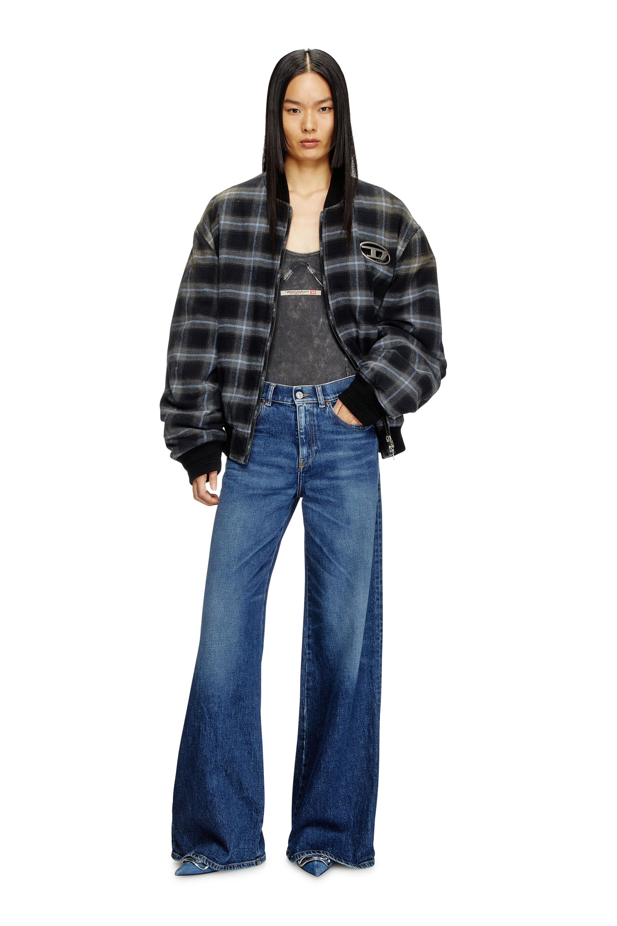 Diesel - Damen Flare Jeans 1978 D-Akemi 09L21, Mittelblau - 2