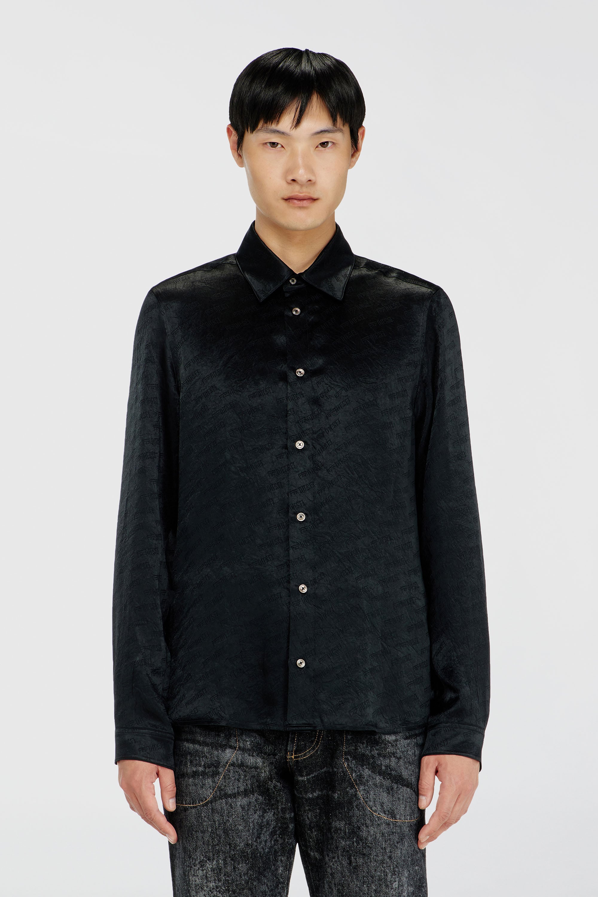 Diesel - S-KINNY-EFBZ, Herren Shirt aus logo-jacquard-crinkled-satin in Schwarz - 1