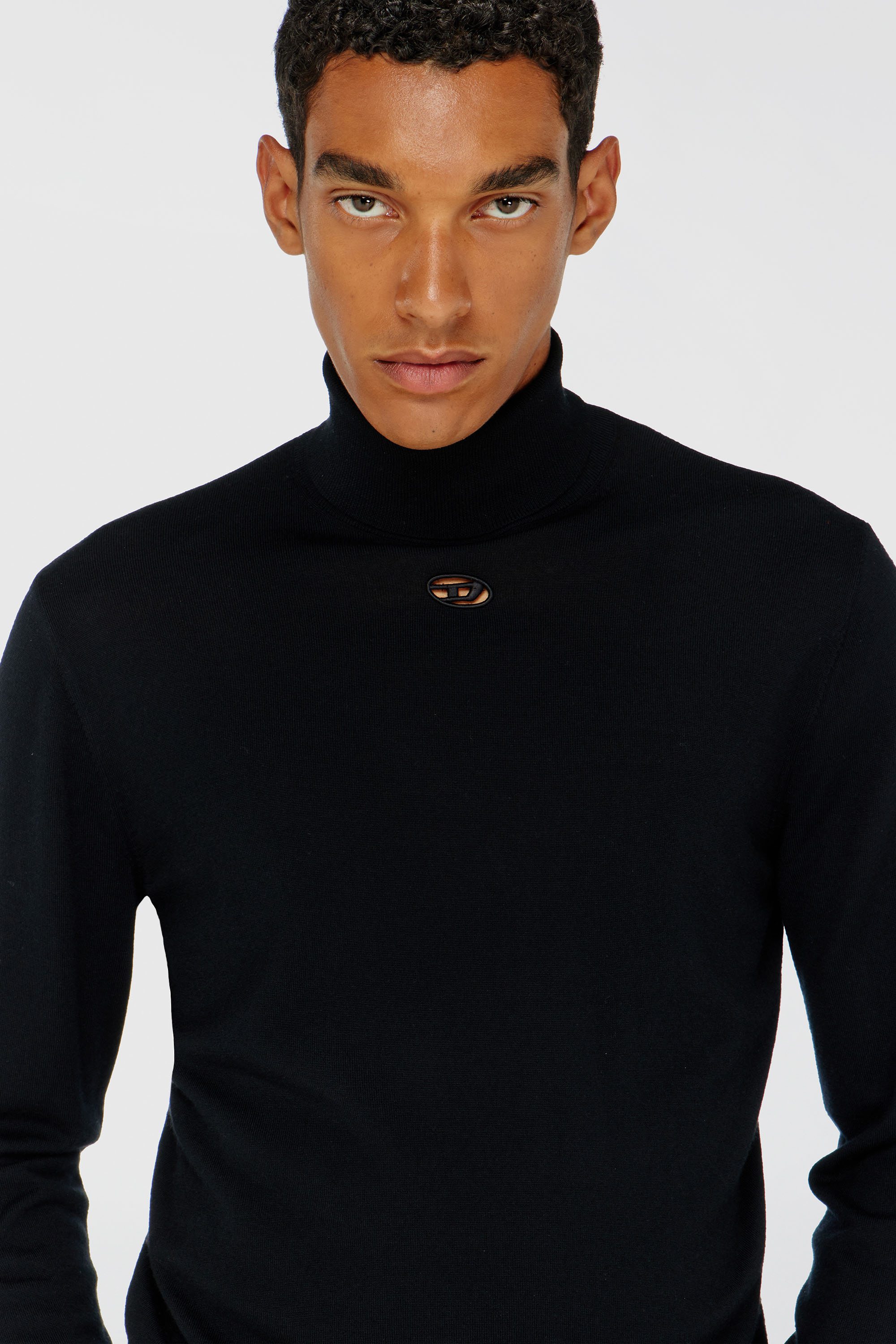 Diesel - K-VARTA, Herren Rollkragenpullover aus Wolle mit Cutout-Logo in Schwarz - 5