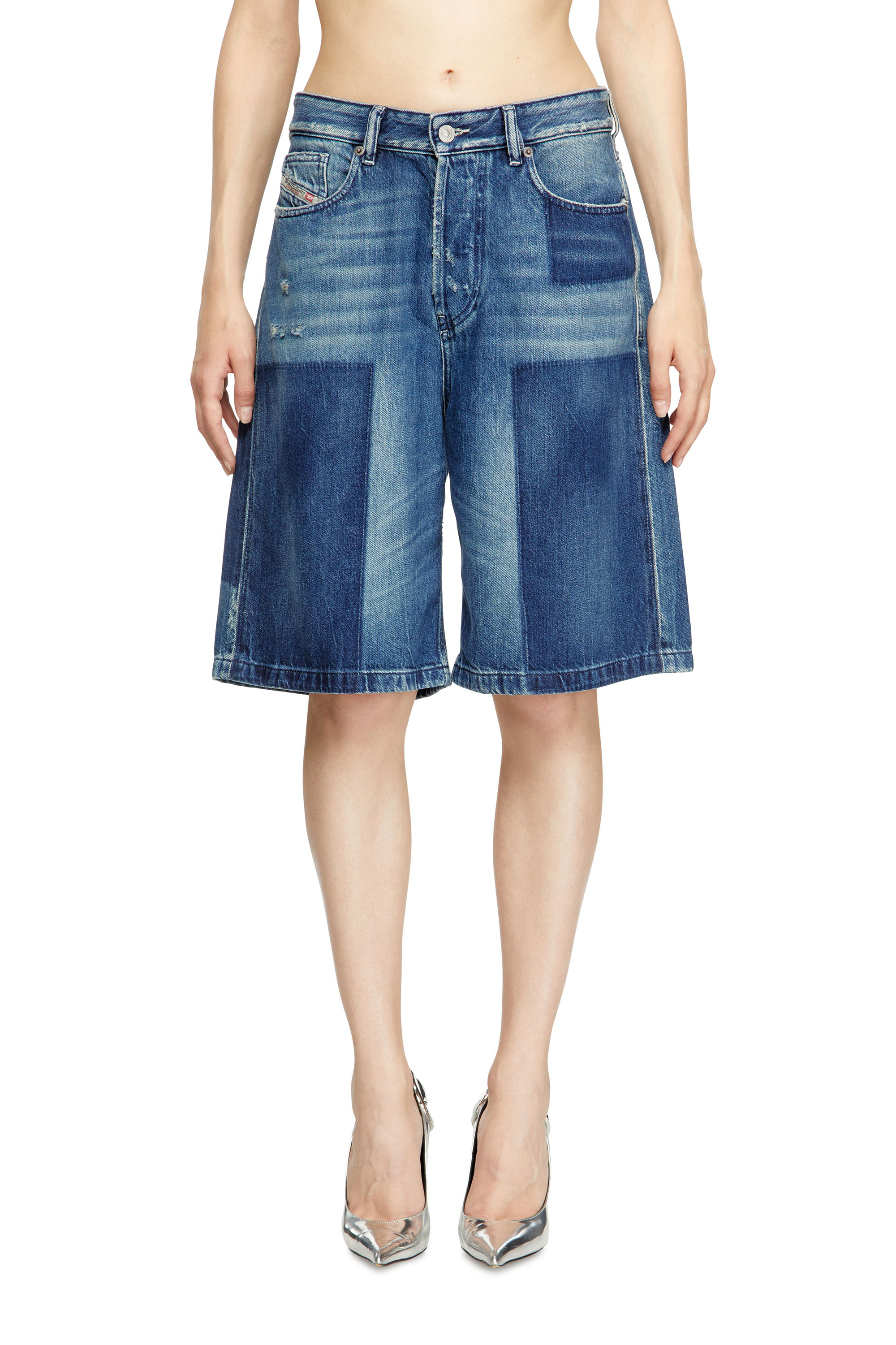 Diesel - DE-SIRE-SHORT, Damen Shorts in Kontrast-Effekt-Denim in Mittelblau - 1